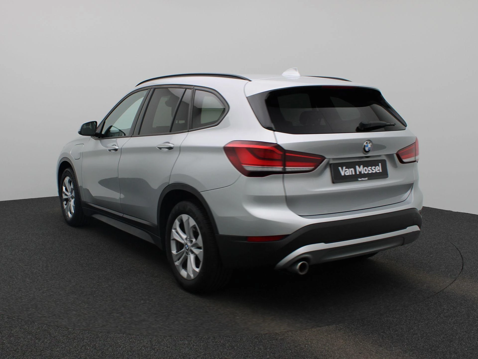 BMW-X1-image-1