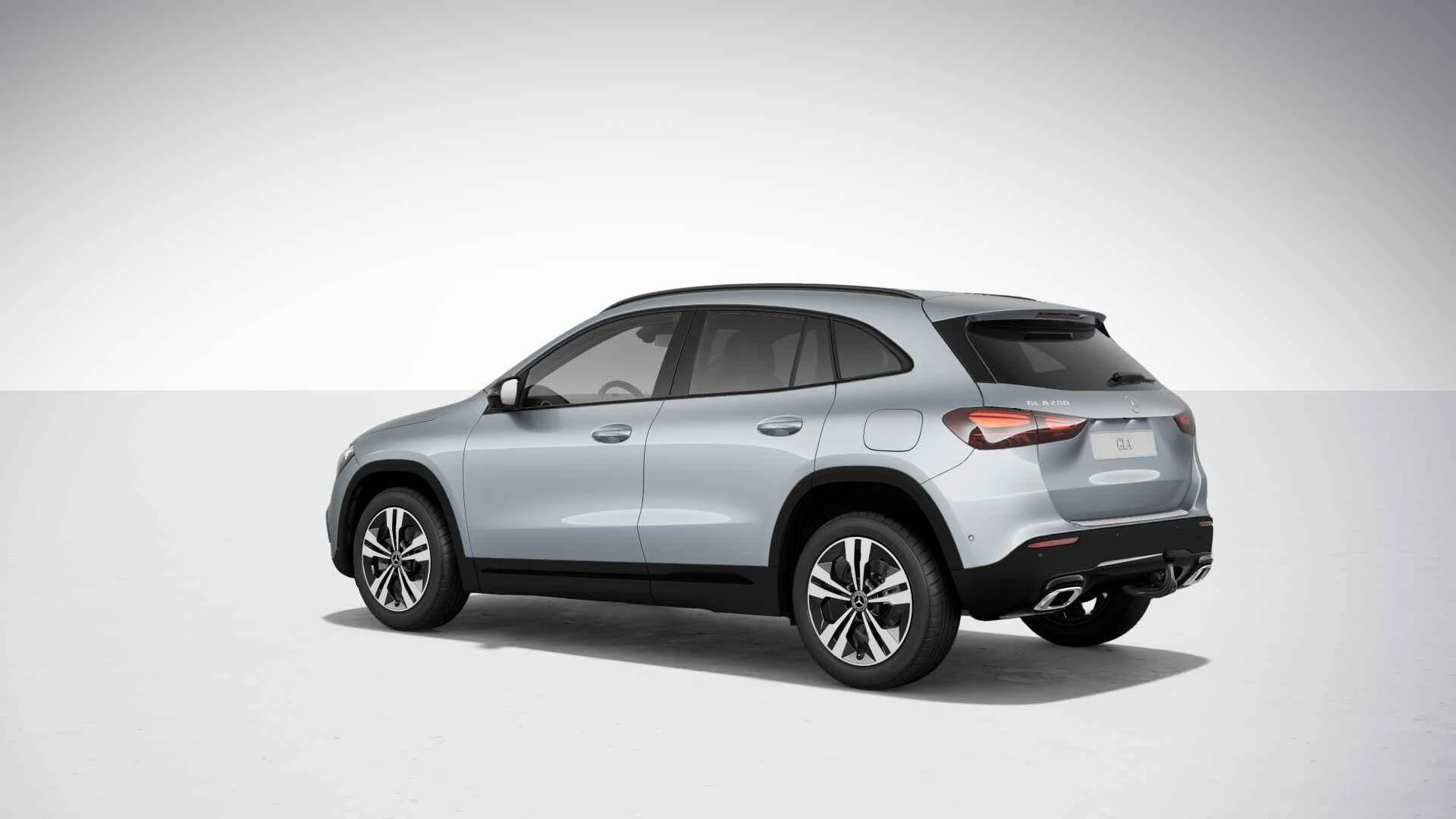 Mercedes-Benz-GLA-image-2