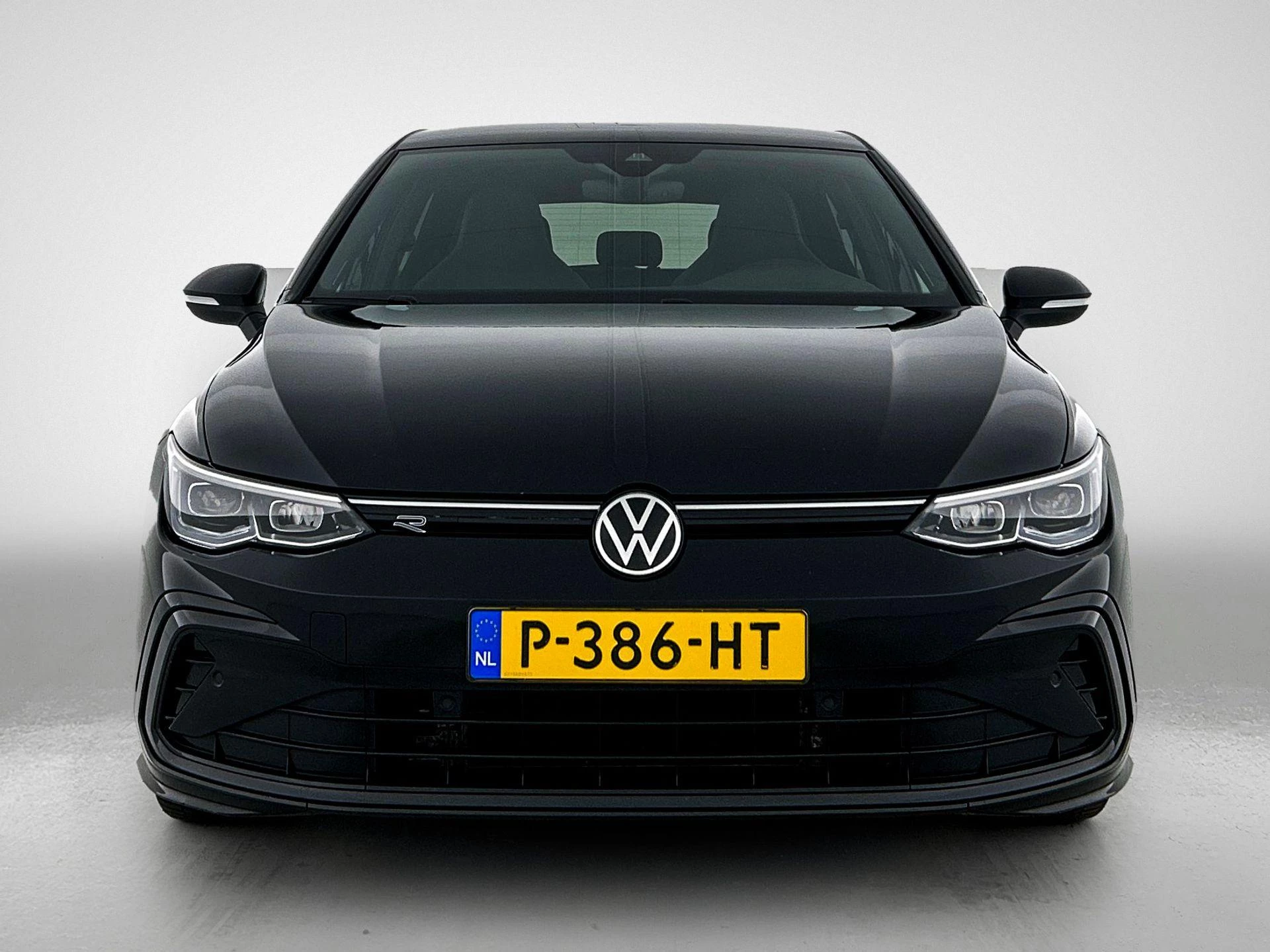 Volkswagen-Golf-image-4