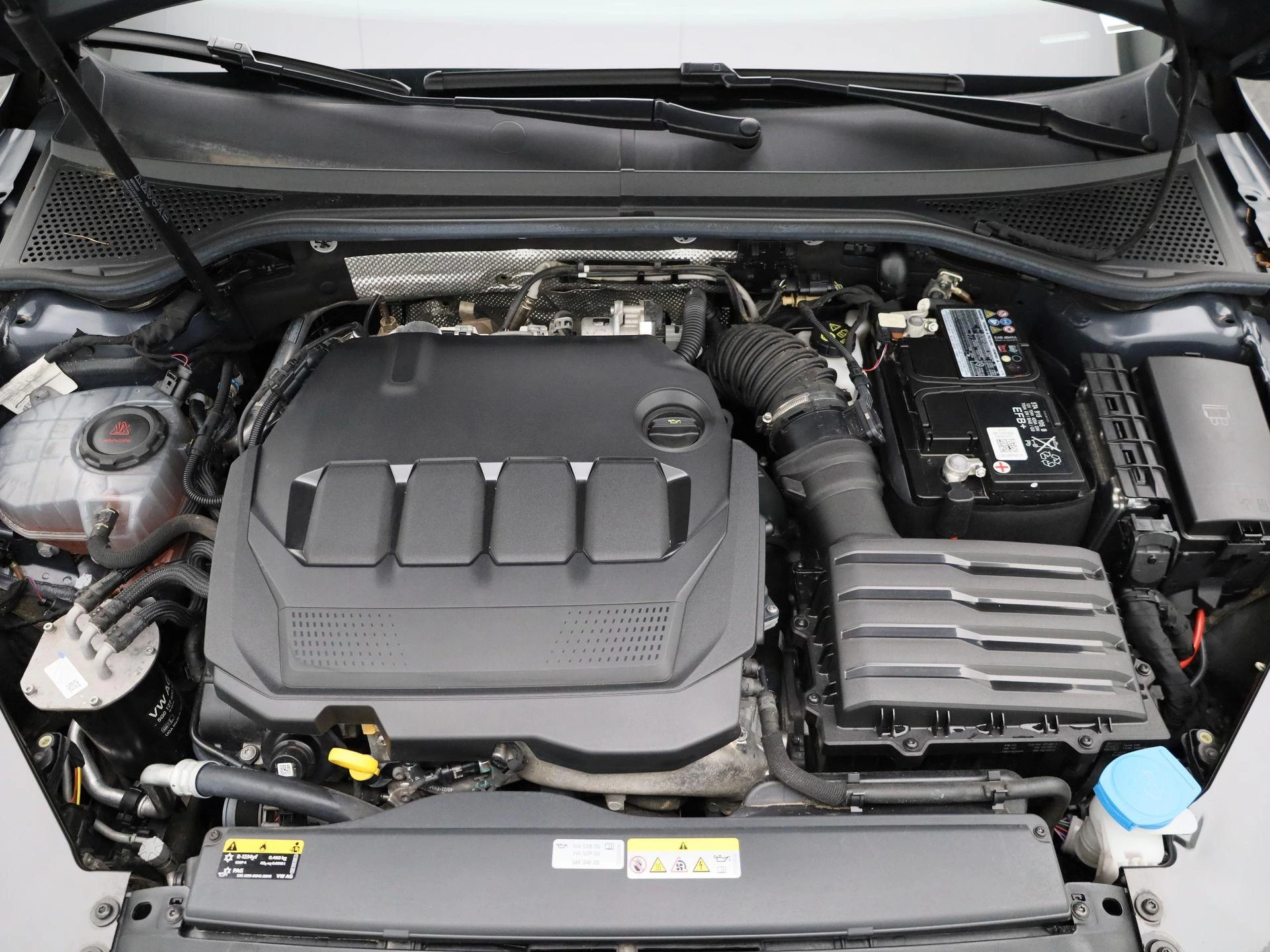 Volkswagen-Passat-image-37