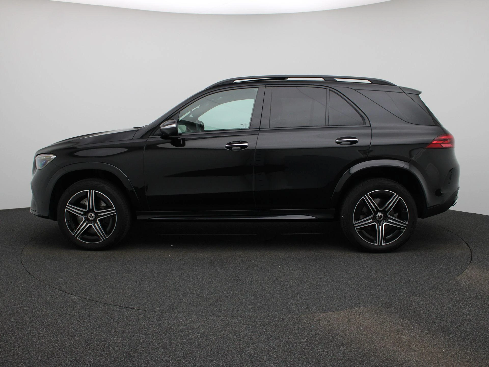 Mercedes-Benz-GLE-image-3