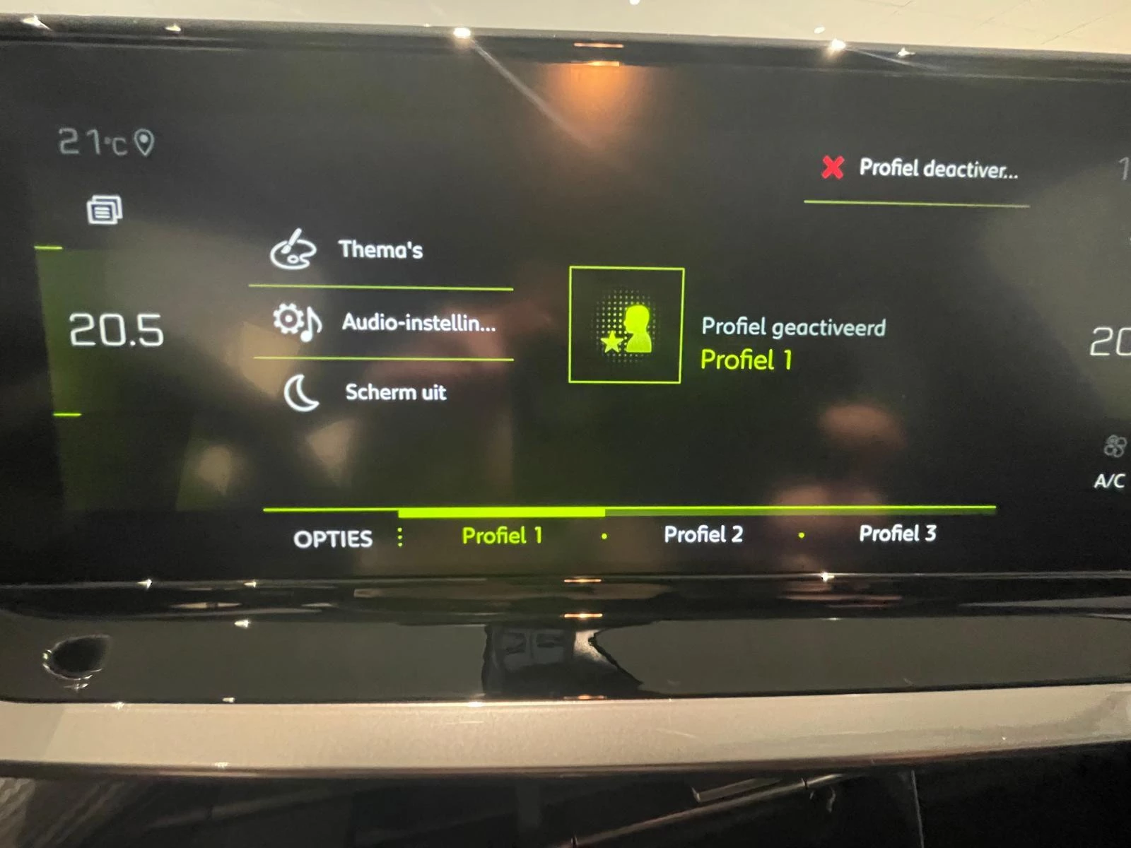 Peugeot-208-image-24