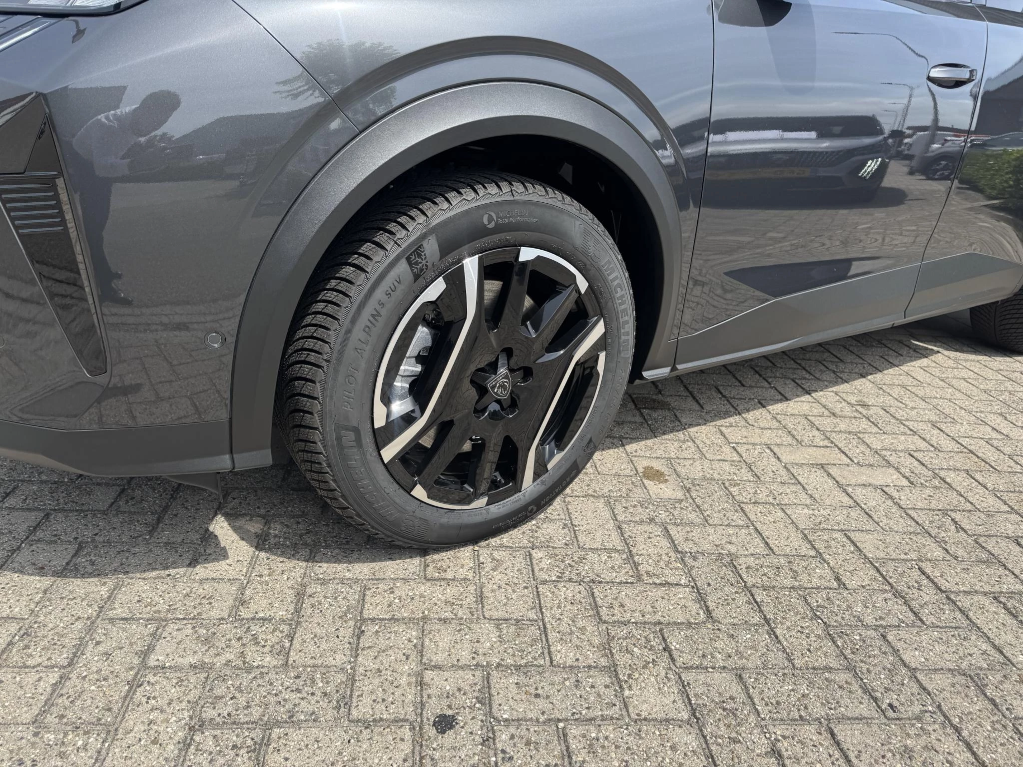 Peugeot-5008-image-8