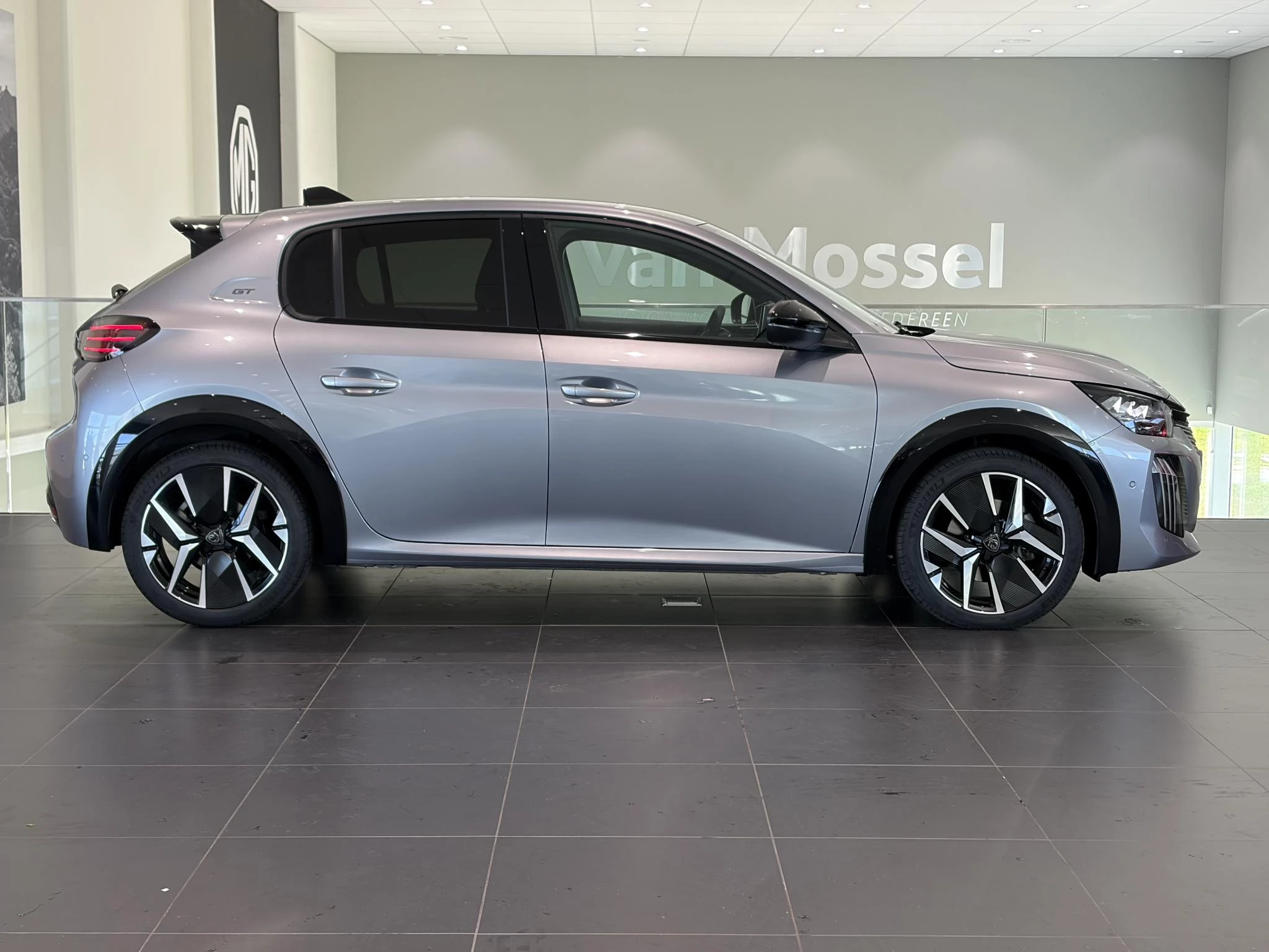 Peugeot 208 1.2 Hybrid 145 e-DCS6 GT