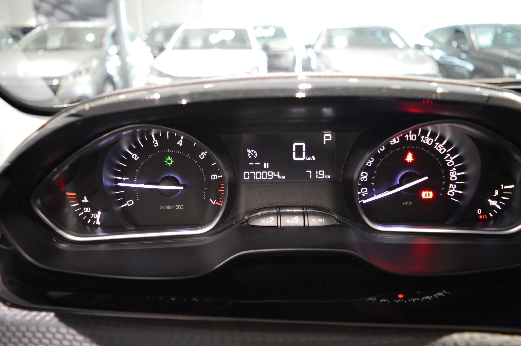 Peugeot-2008-image-11