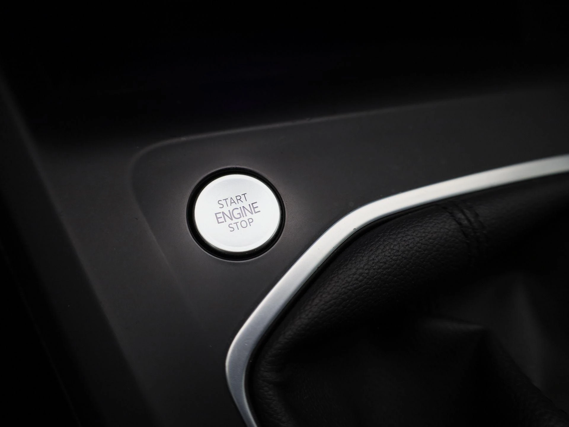 Volkswagen-Golf-image-26