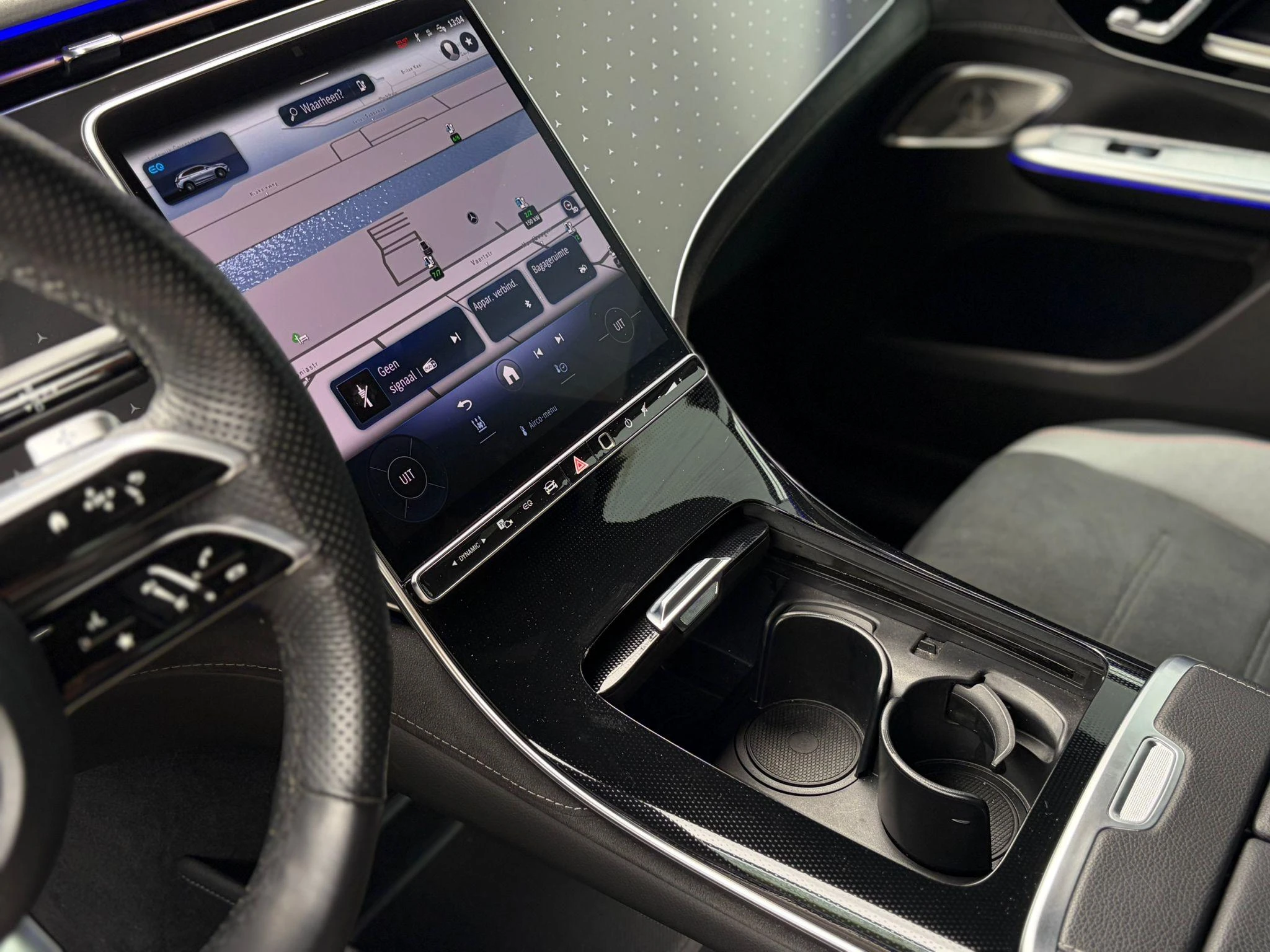 Mercedes-Benz-EQE-image-21