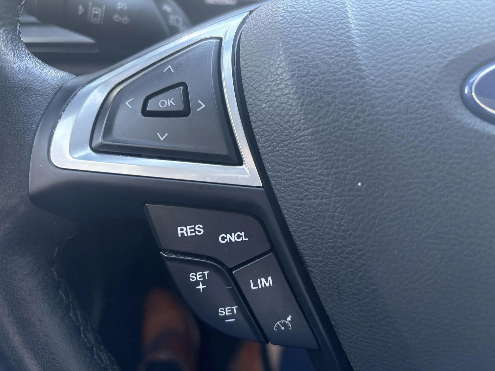 Ford-Mondeo-image-14
