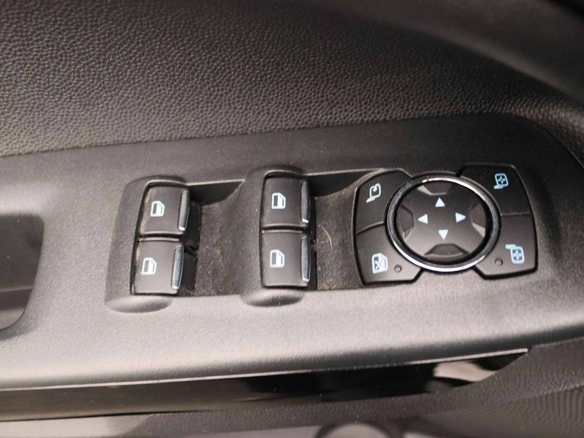 Ford-EcoSport-image-21