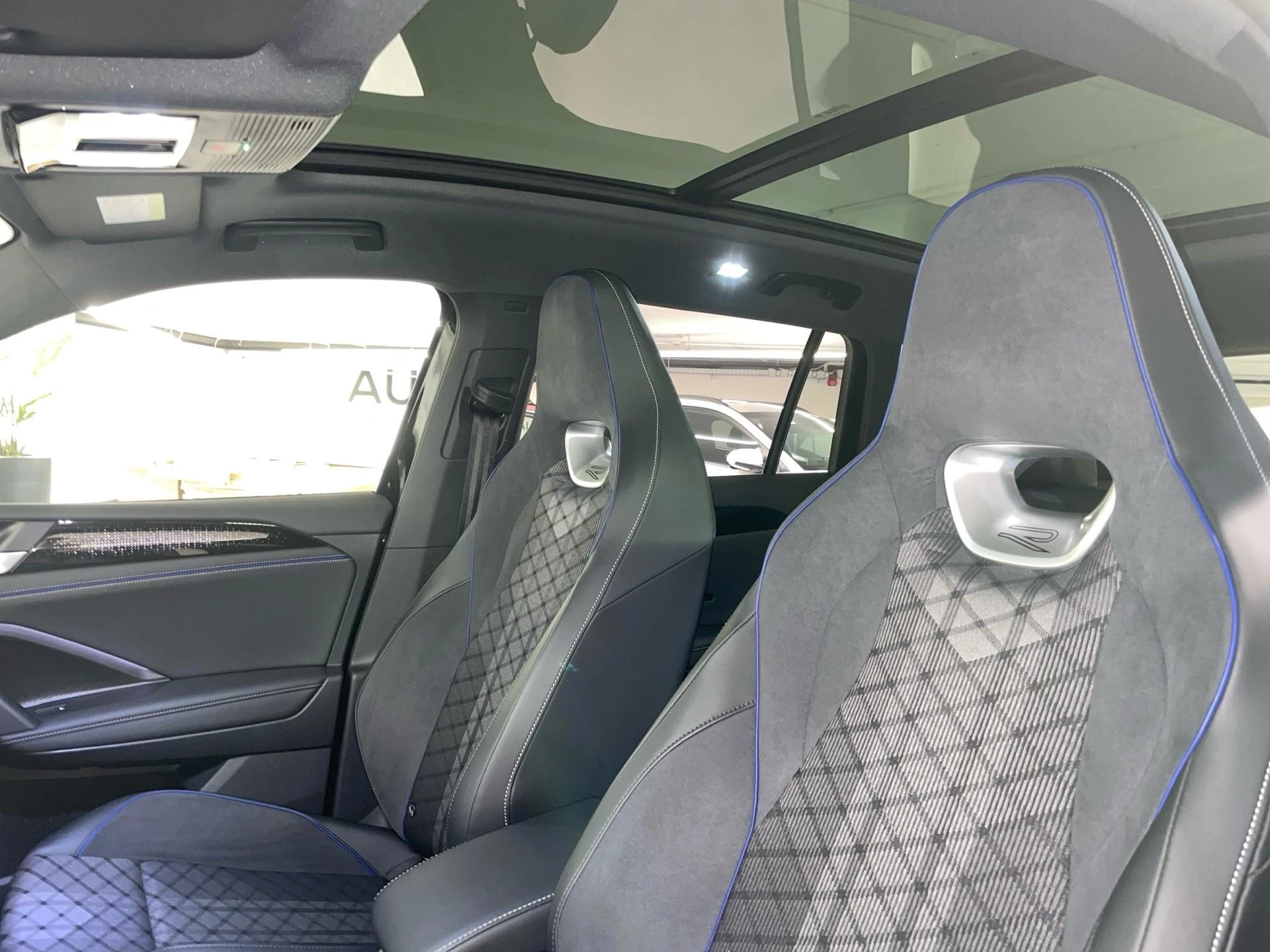 Volkswagen Tiguan 1.5 eHybrid R-Line DSG