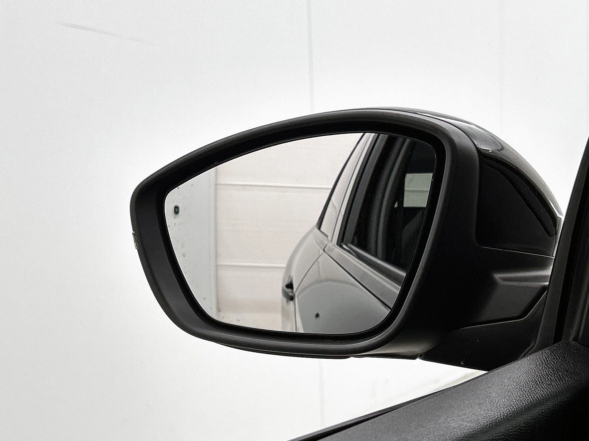 Peugeot-208-image-16