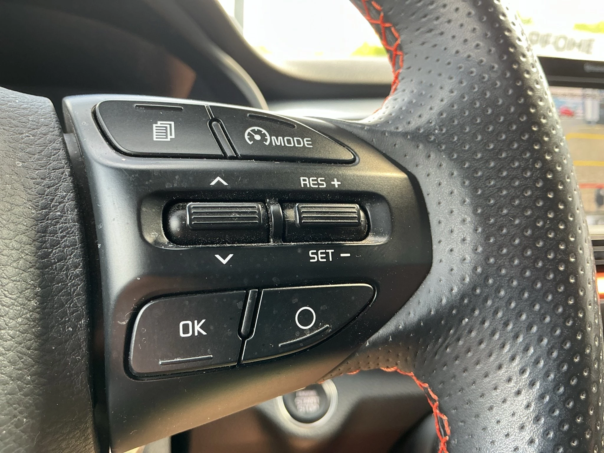 Kia Stonic | Spirit | Automatik | LED | SHZ | LRHZ | NAVI | AHK