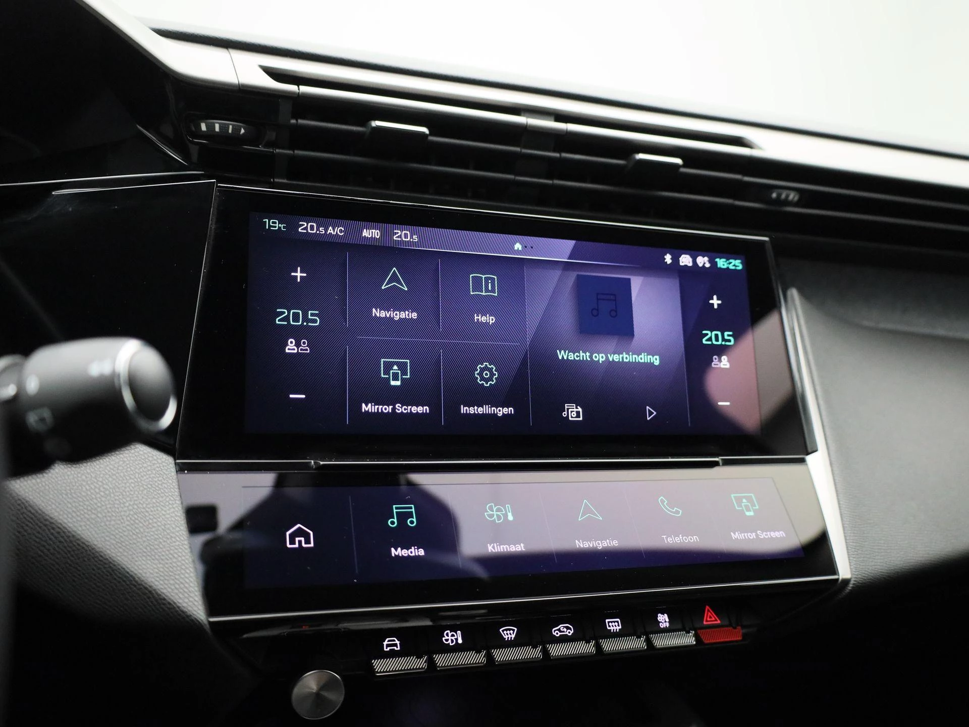 Peugeot-308-image-13