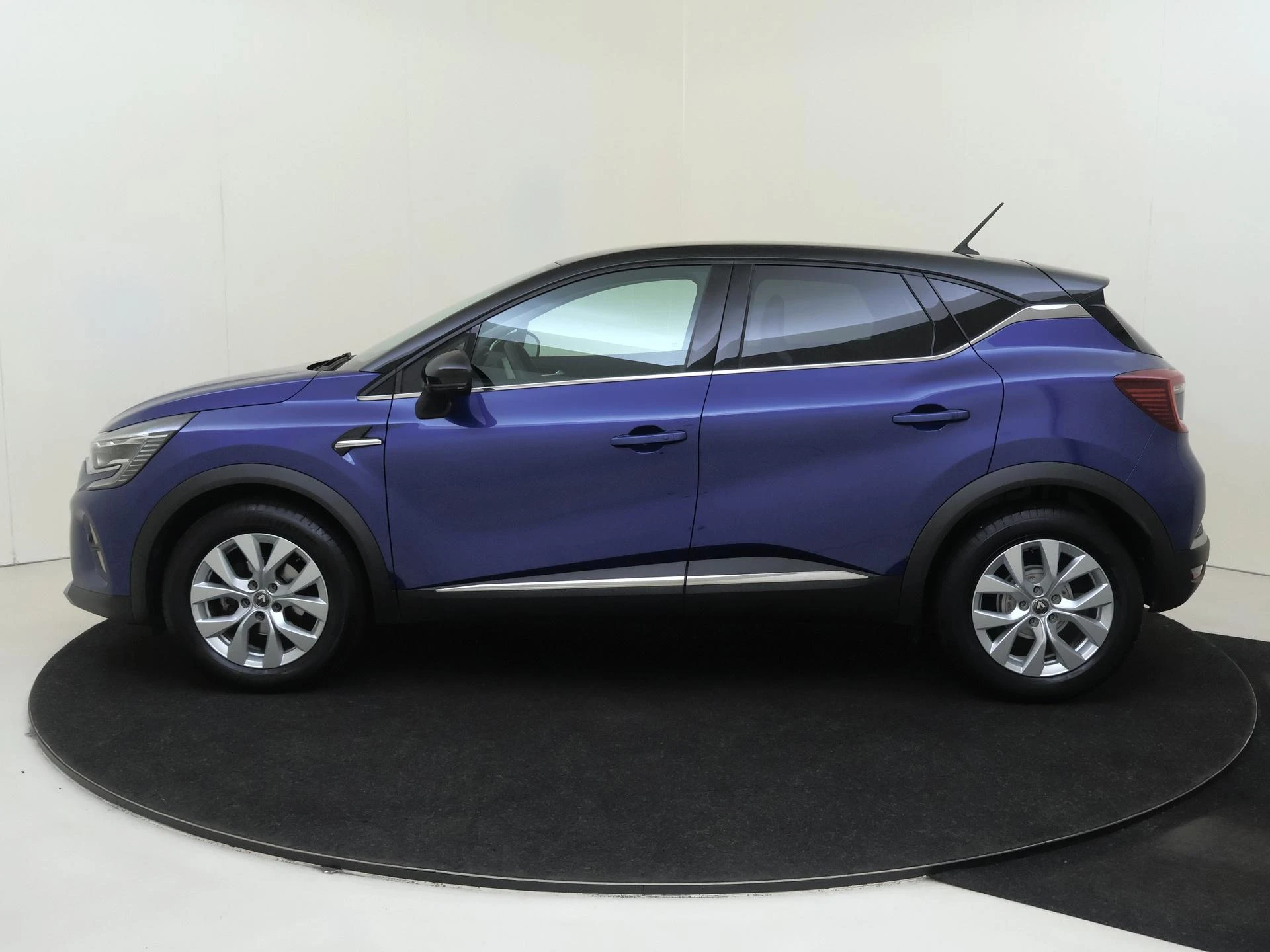 Renault-Captur-image-7
