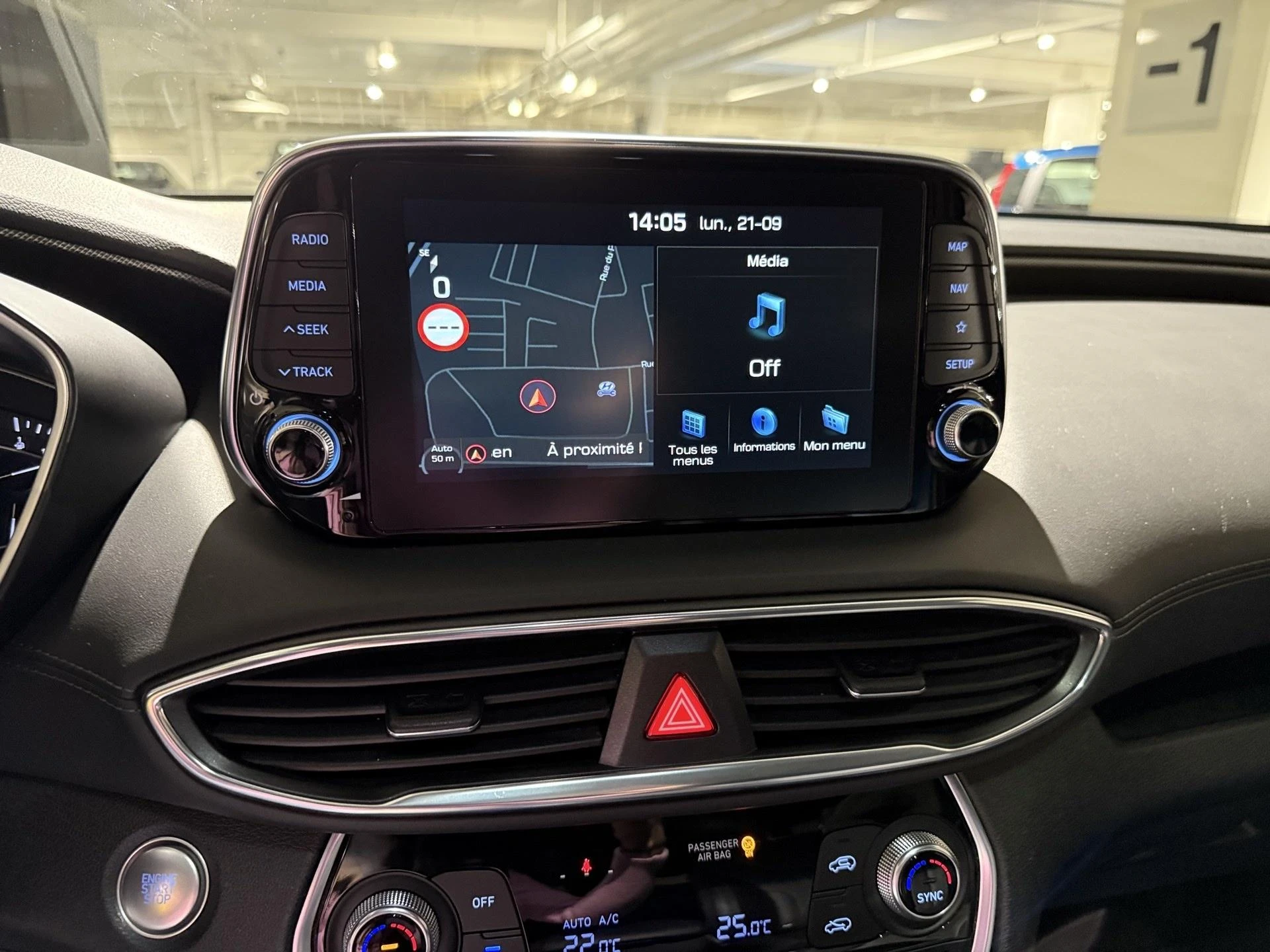 Hyundai-Santa Fe-image-2