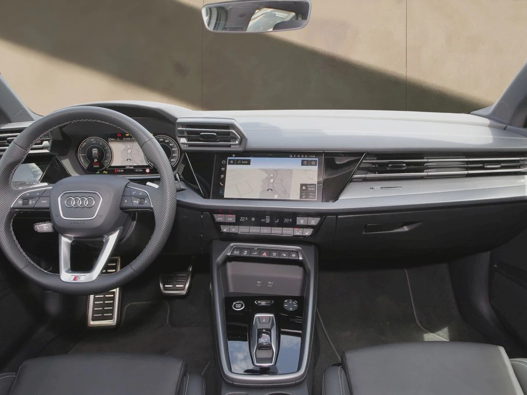 Audi A3 Sportback 45 TFSI e S line 18"|LEDER|PANO|SHZ|RFK|