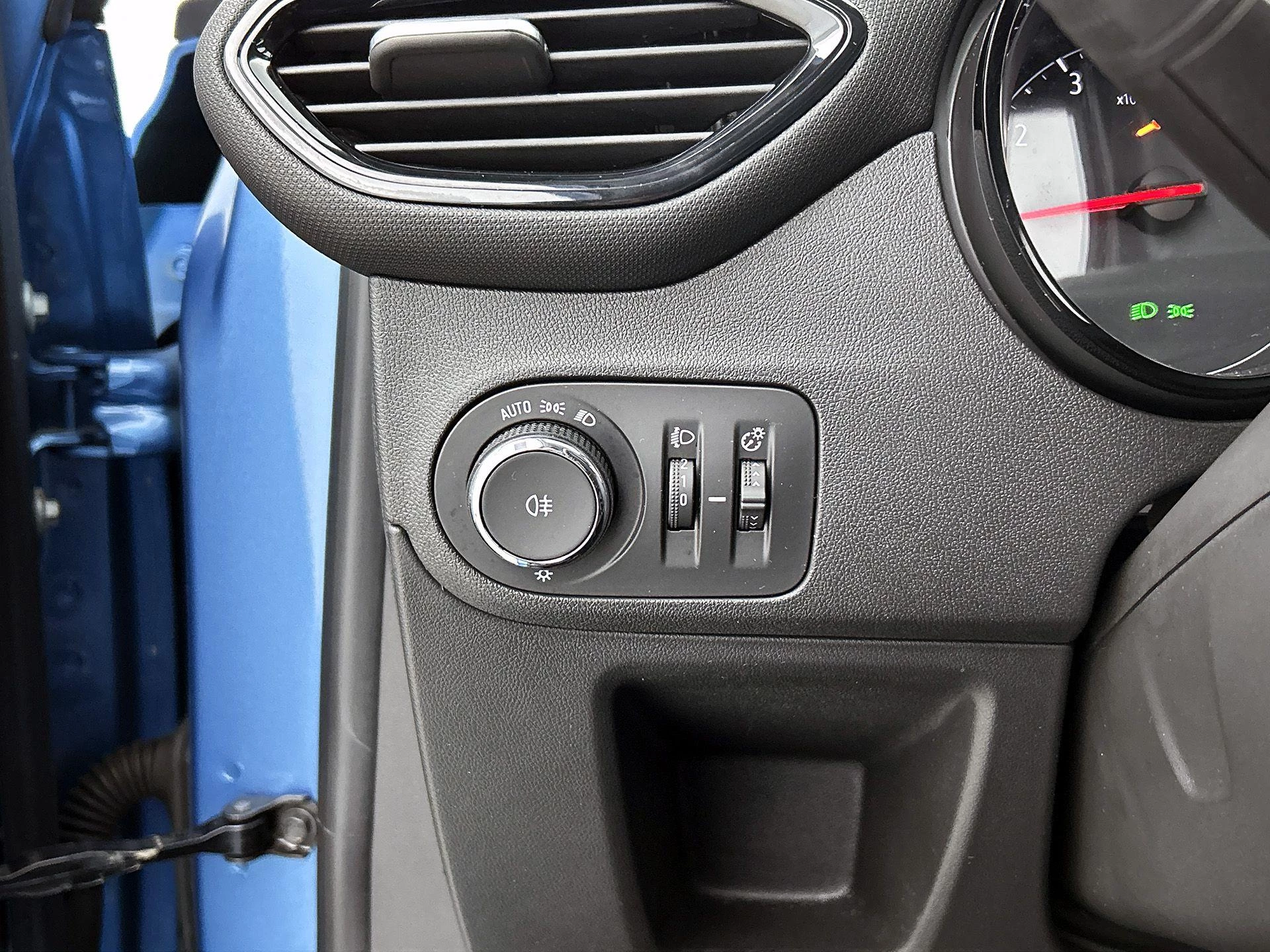 Opel-Crossland X-image-17