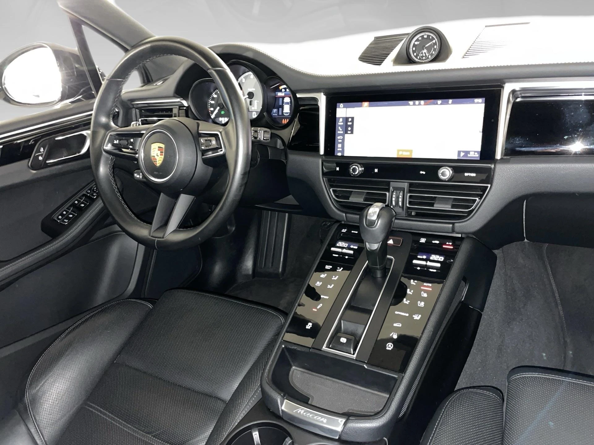 Porsche-Macan-image-6