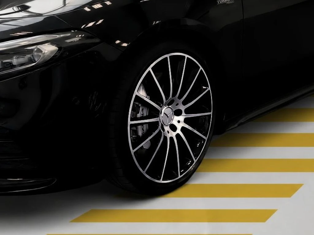 Mercedes-AMG-A-Klasse 35-image-5