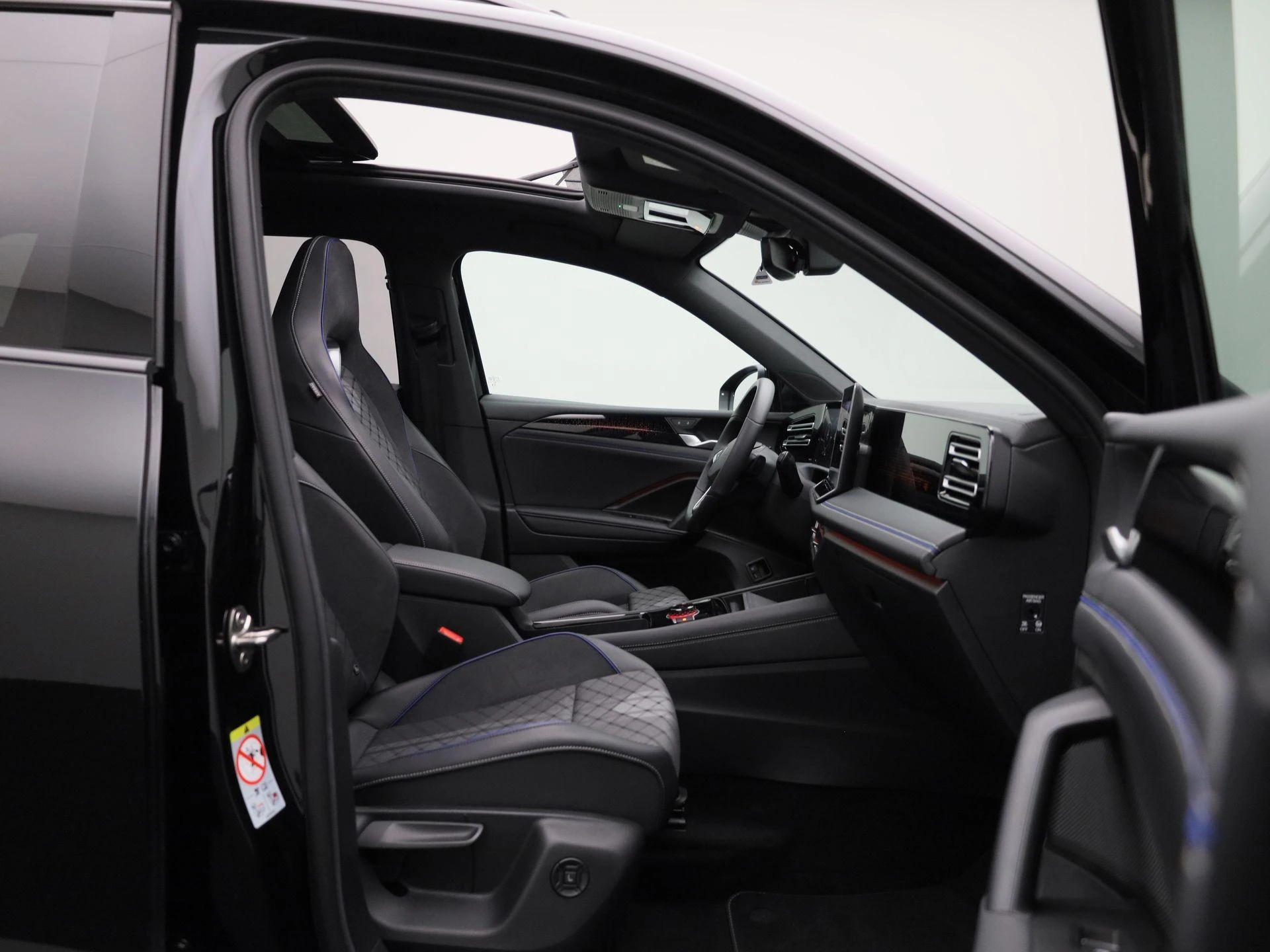 Volkswagen Tiguan 1.5 eHybrid R-Line Edition 204 PK|