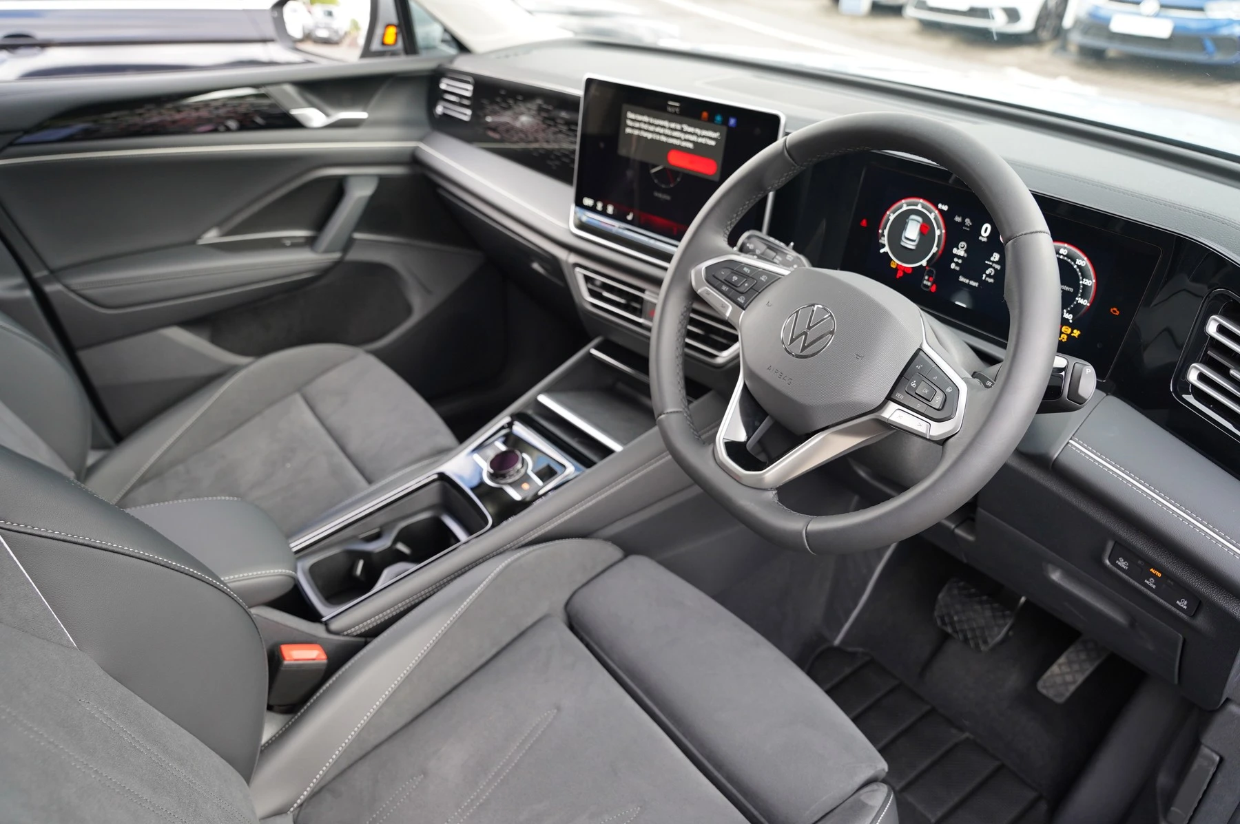 Volkswagen-Tiguan-image-5