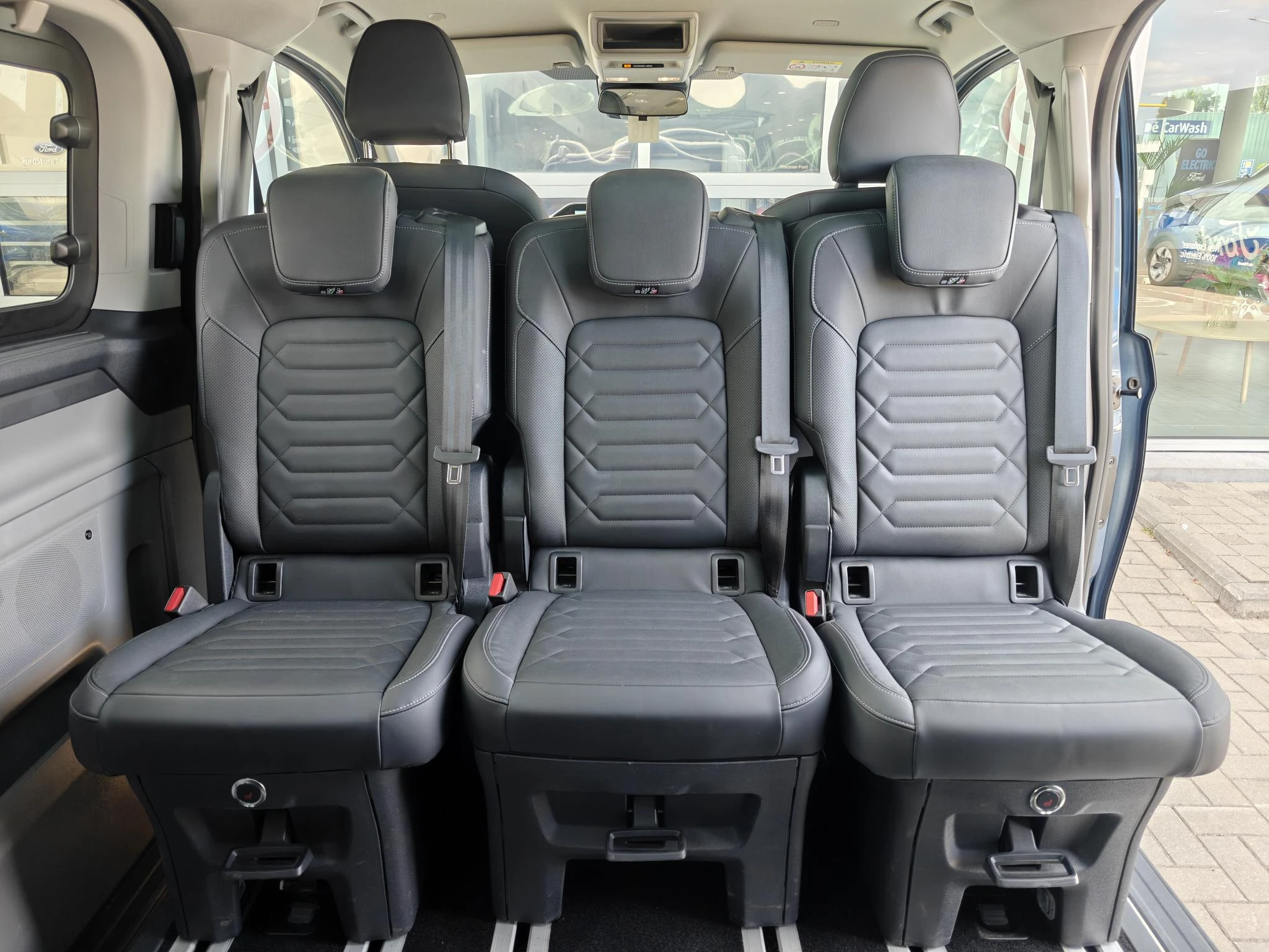 Ford-Tourneo Custom-image-10