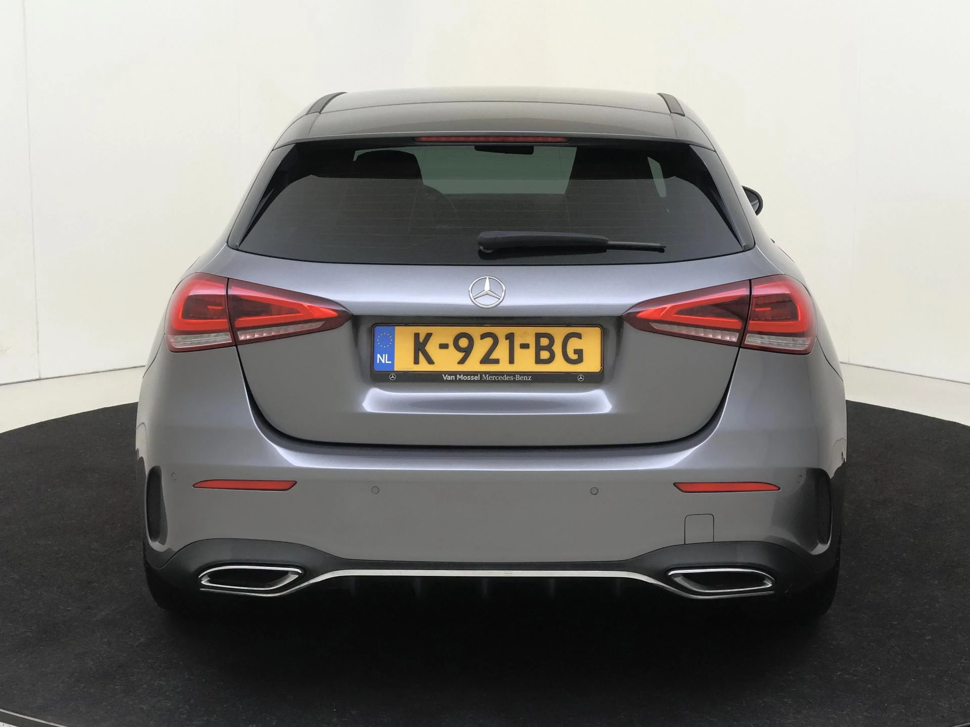 Mercedes-Benz-A-Klasse-image-6