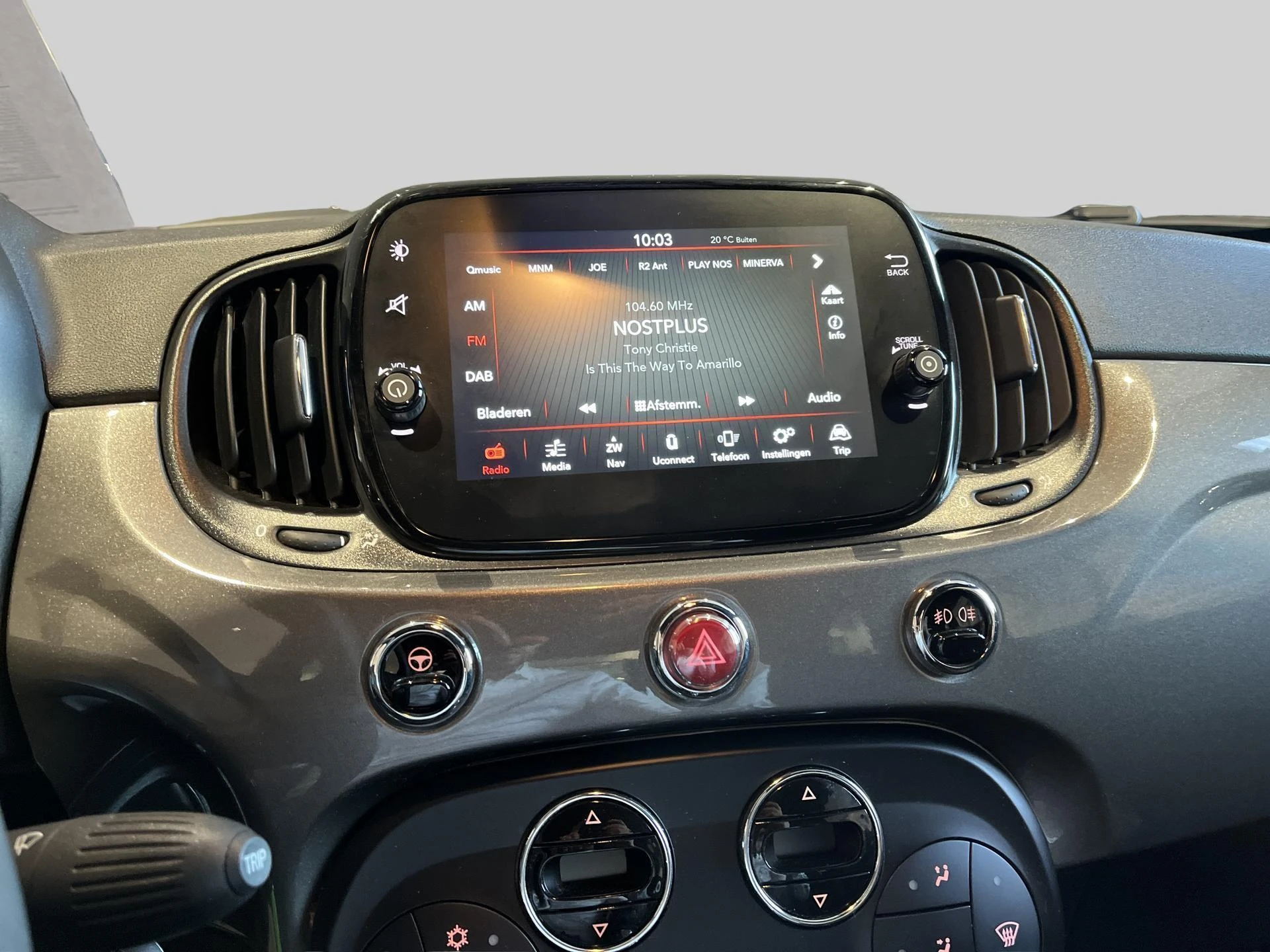Fiat-500C-image-11