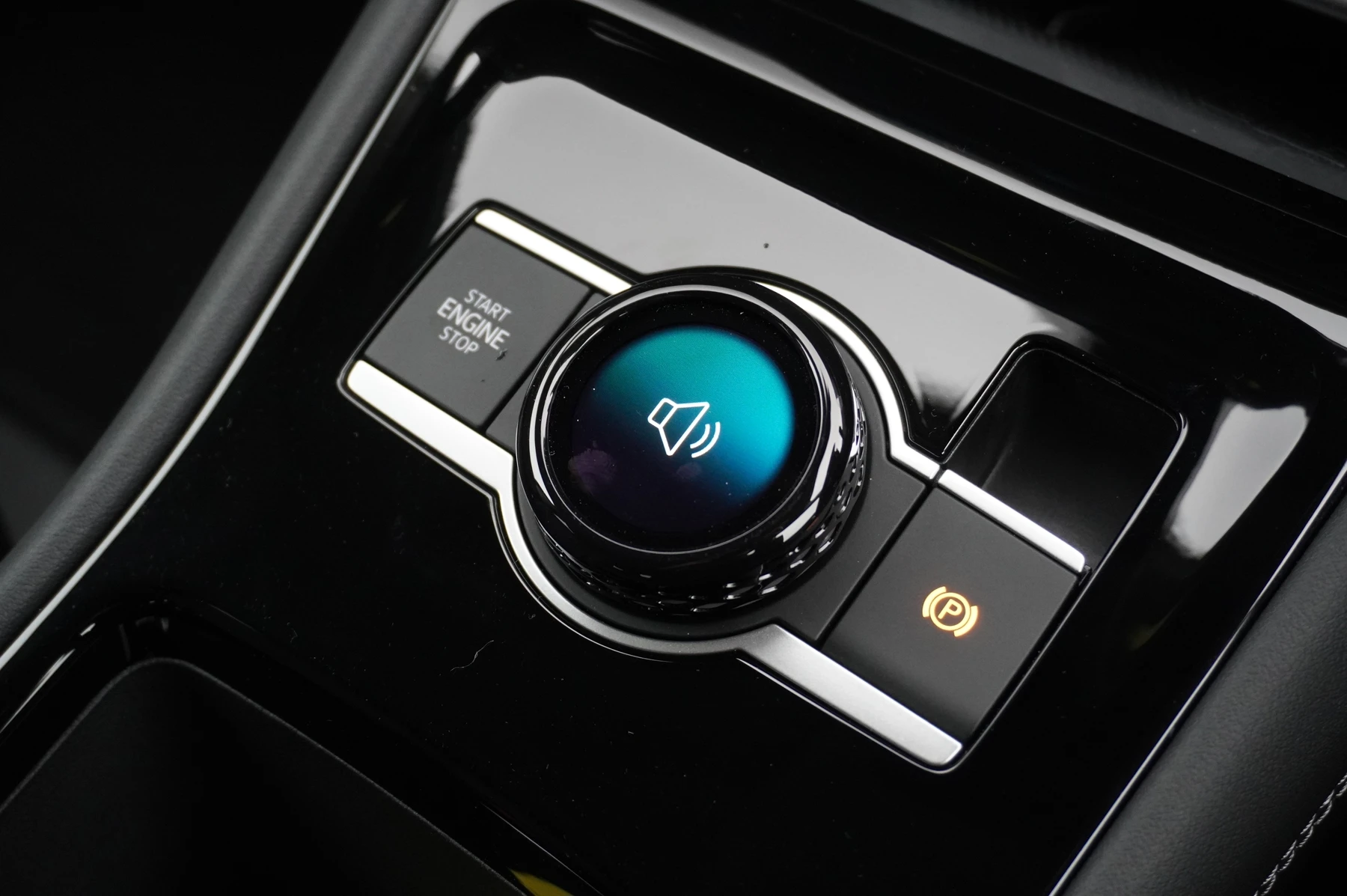 Volkswagen-Tiguan-image-36