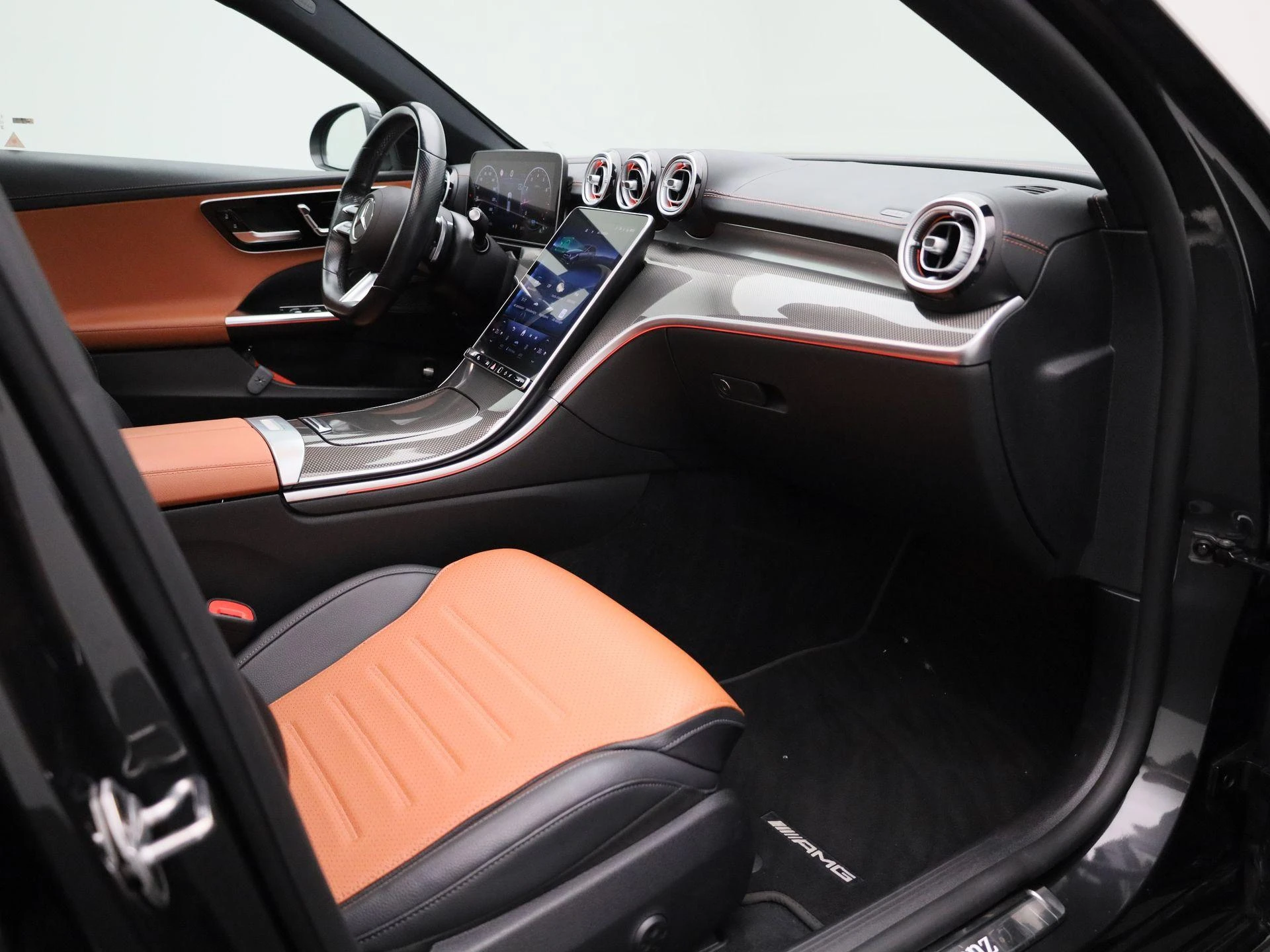 Mercedes-Benz-C-Klasse-image-40