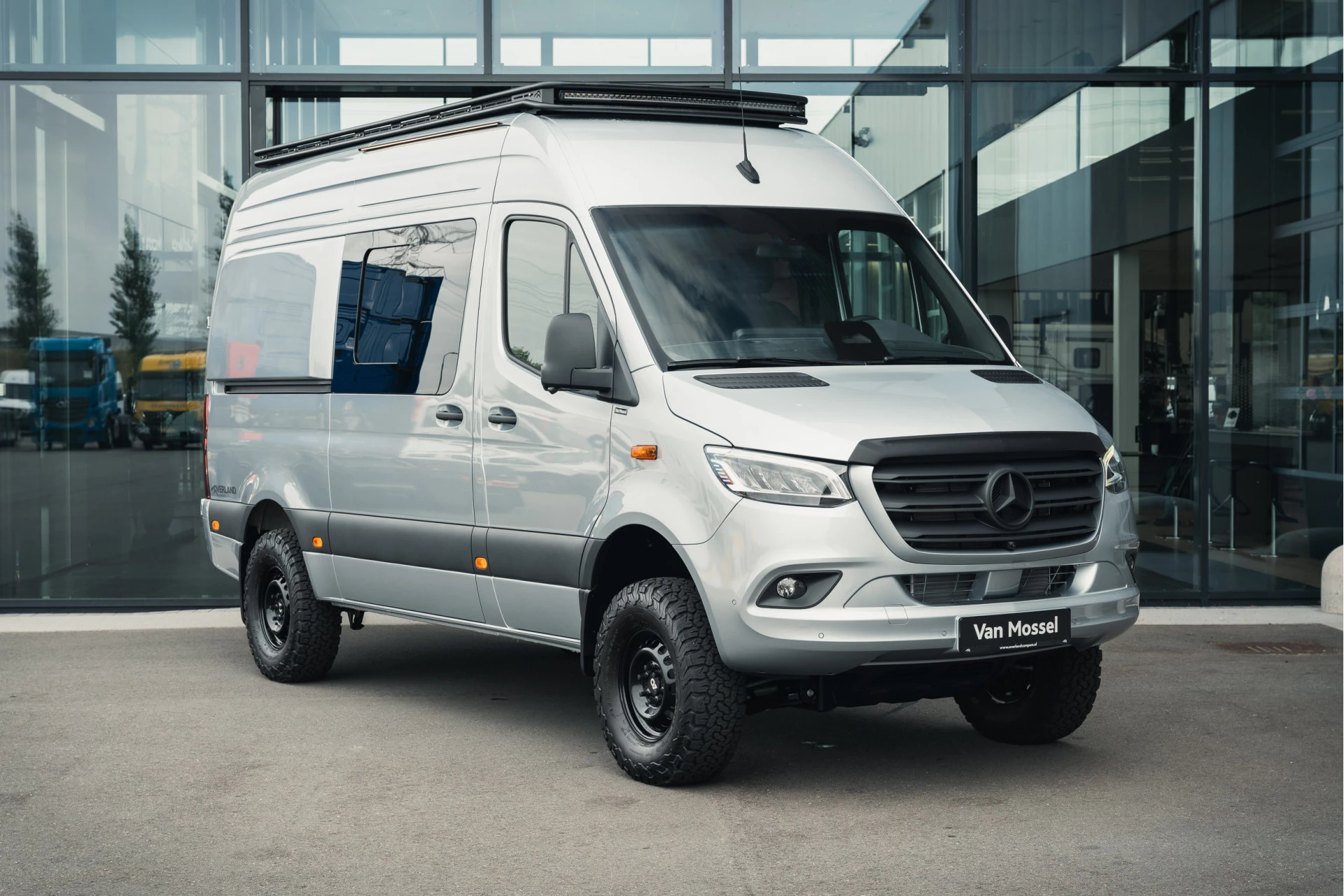 Mercedes-Benz-Sprinter-image-8