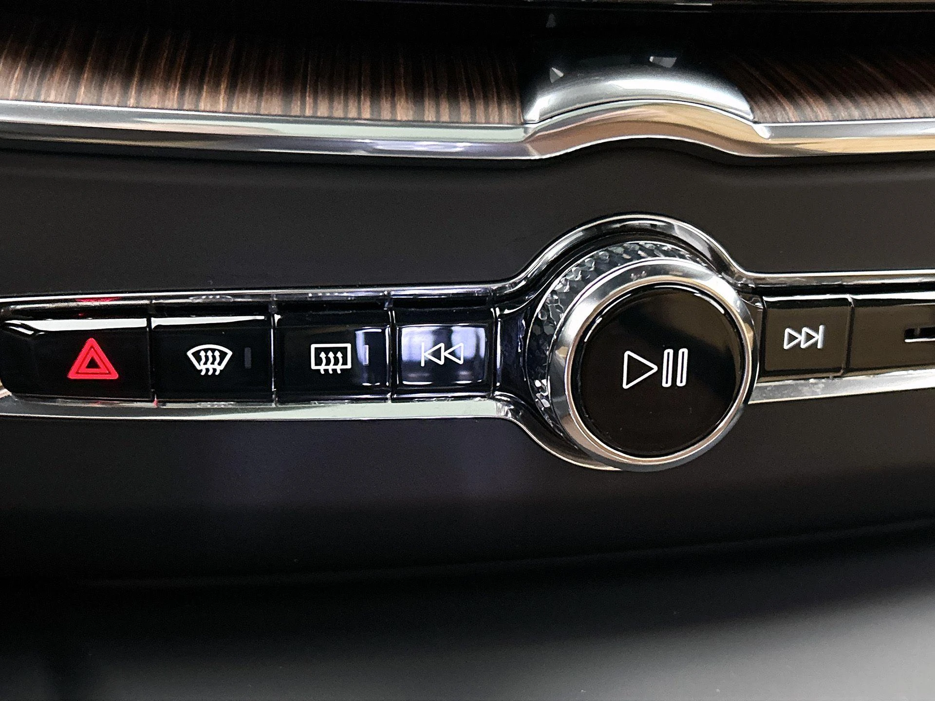 Volvo-XC60-image-9