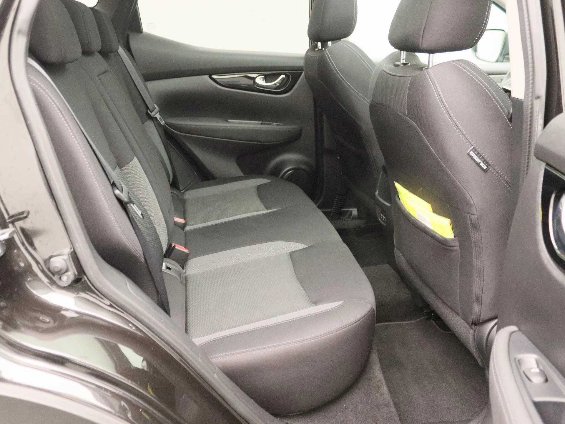 Nissan-QASHQAI-image-25