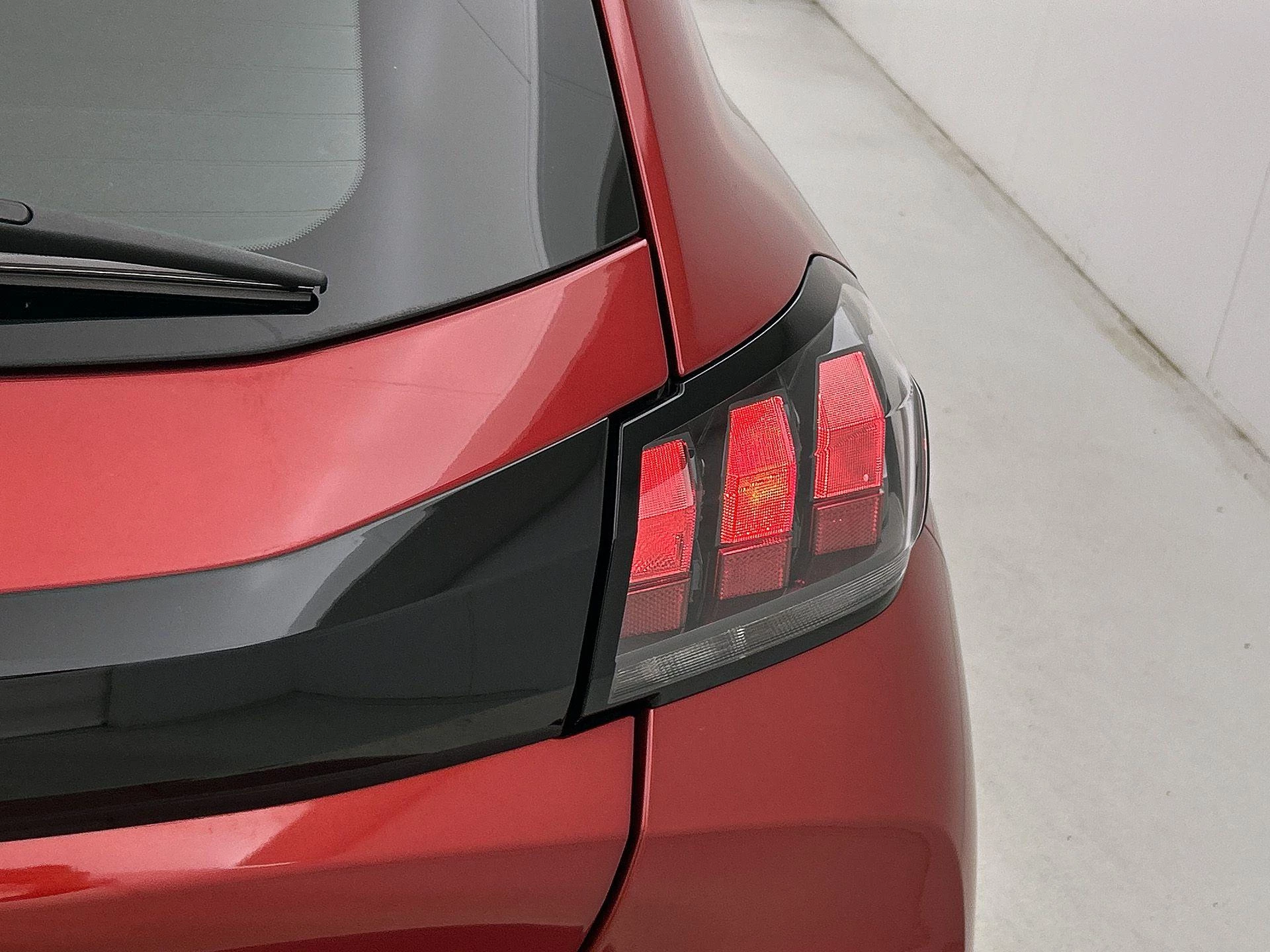 Peugeot-208-image-24