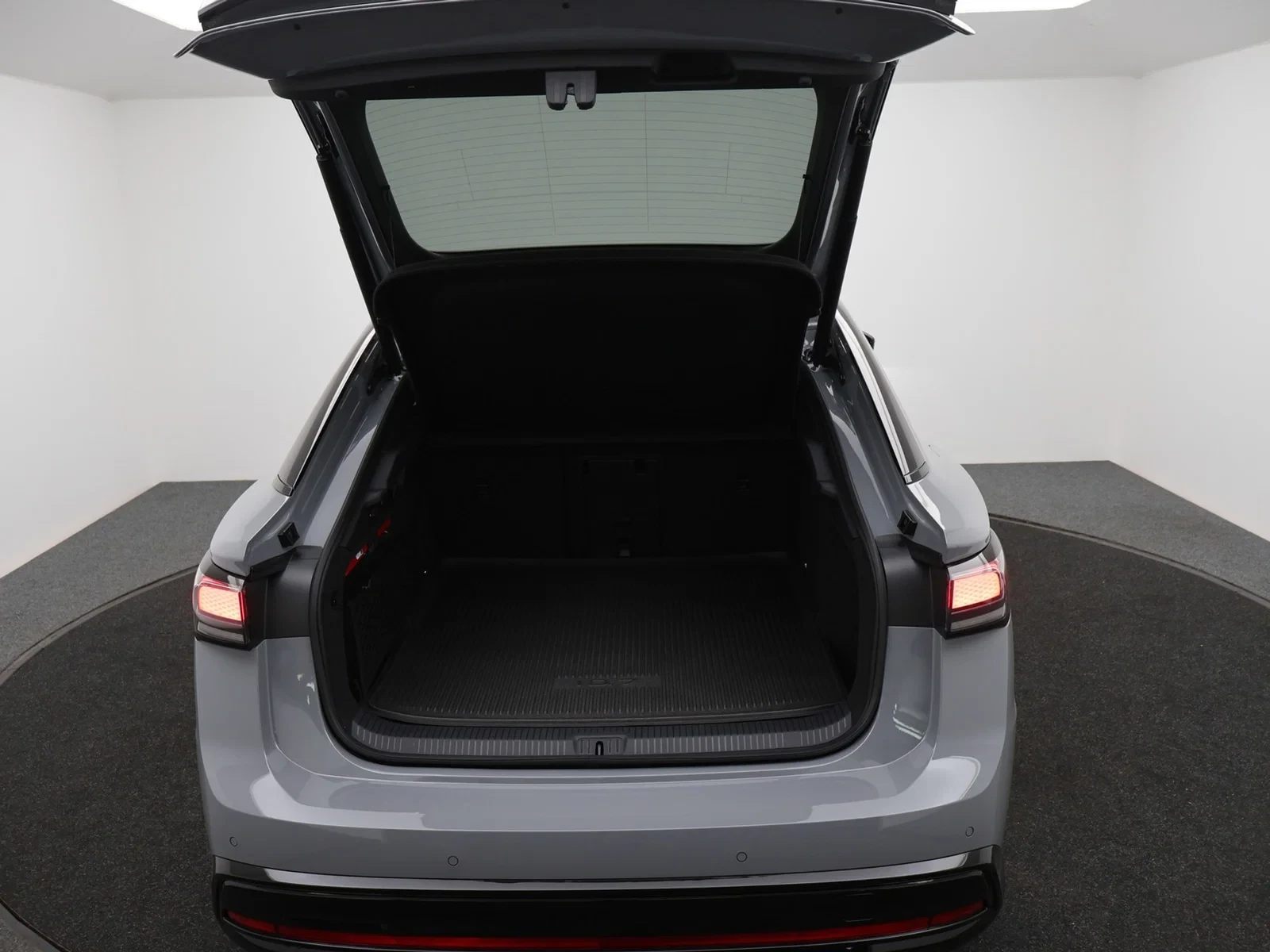 Volkswagen ID.7 Pro Business Premium 77 kWh 210 kW (286 pk) / DEMO