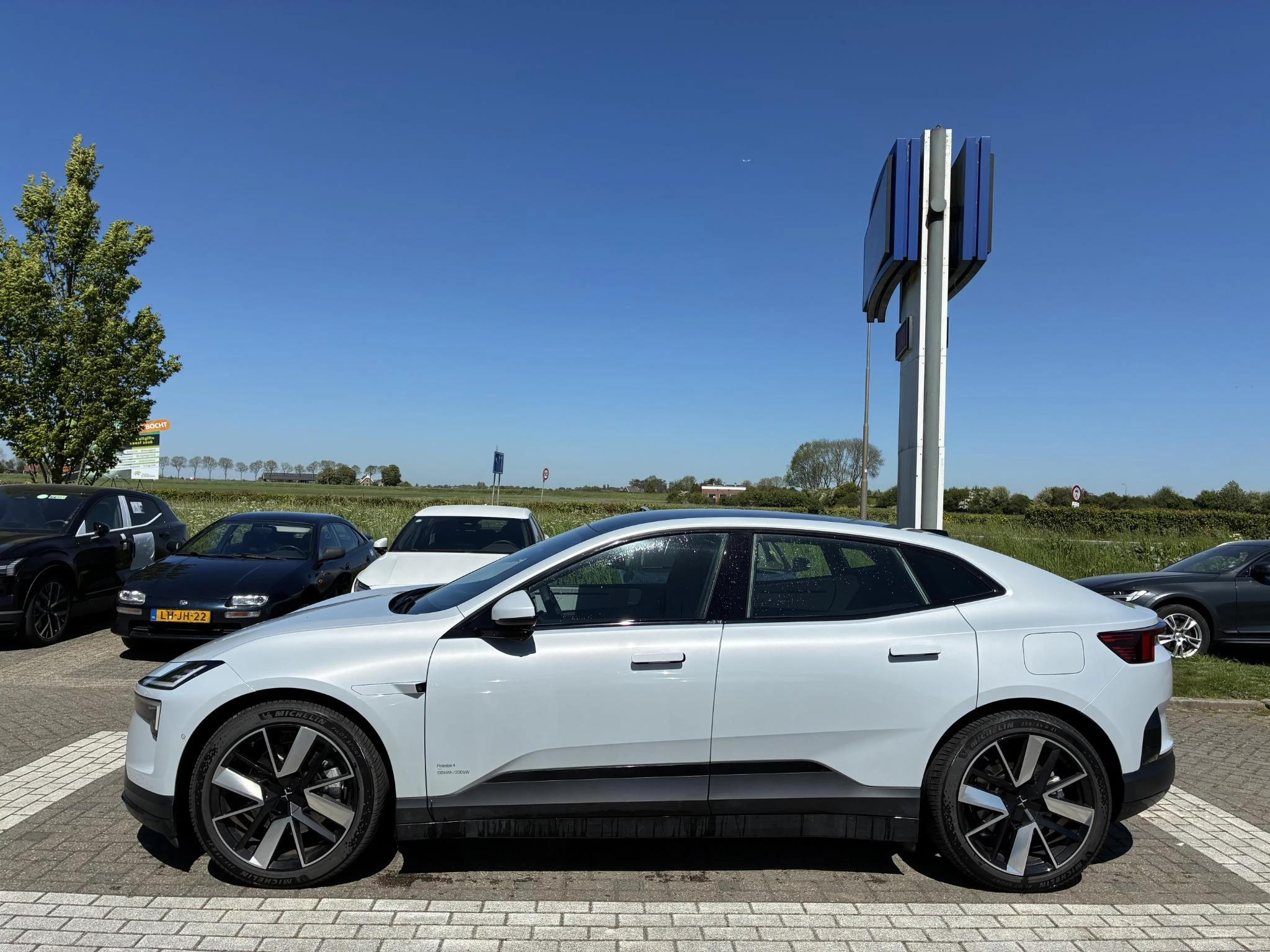 Polestar-4-image-2