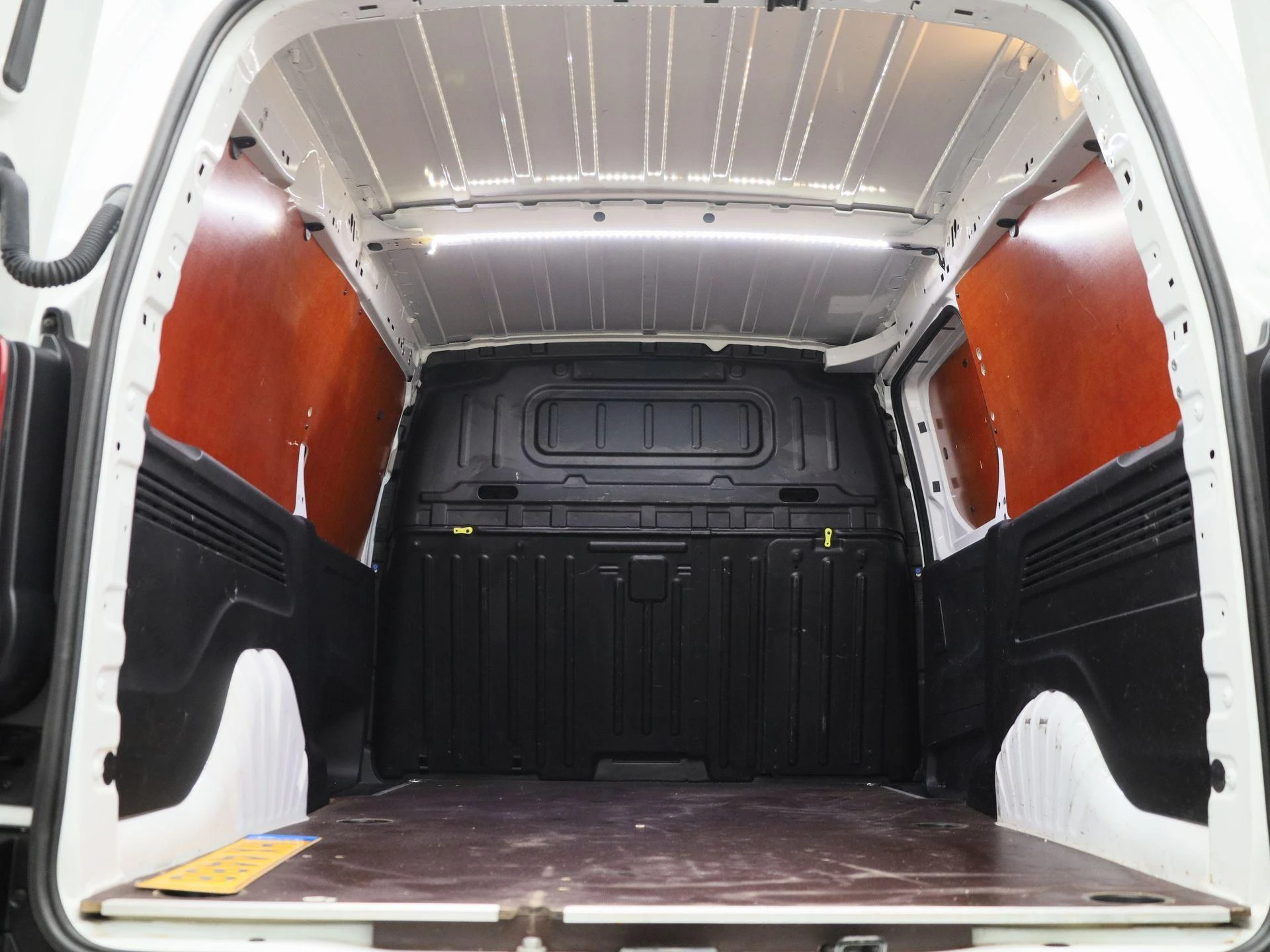 Opel-Combo-image-17