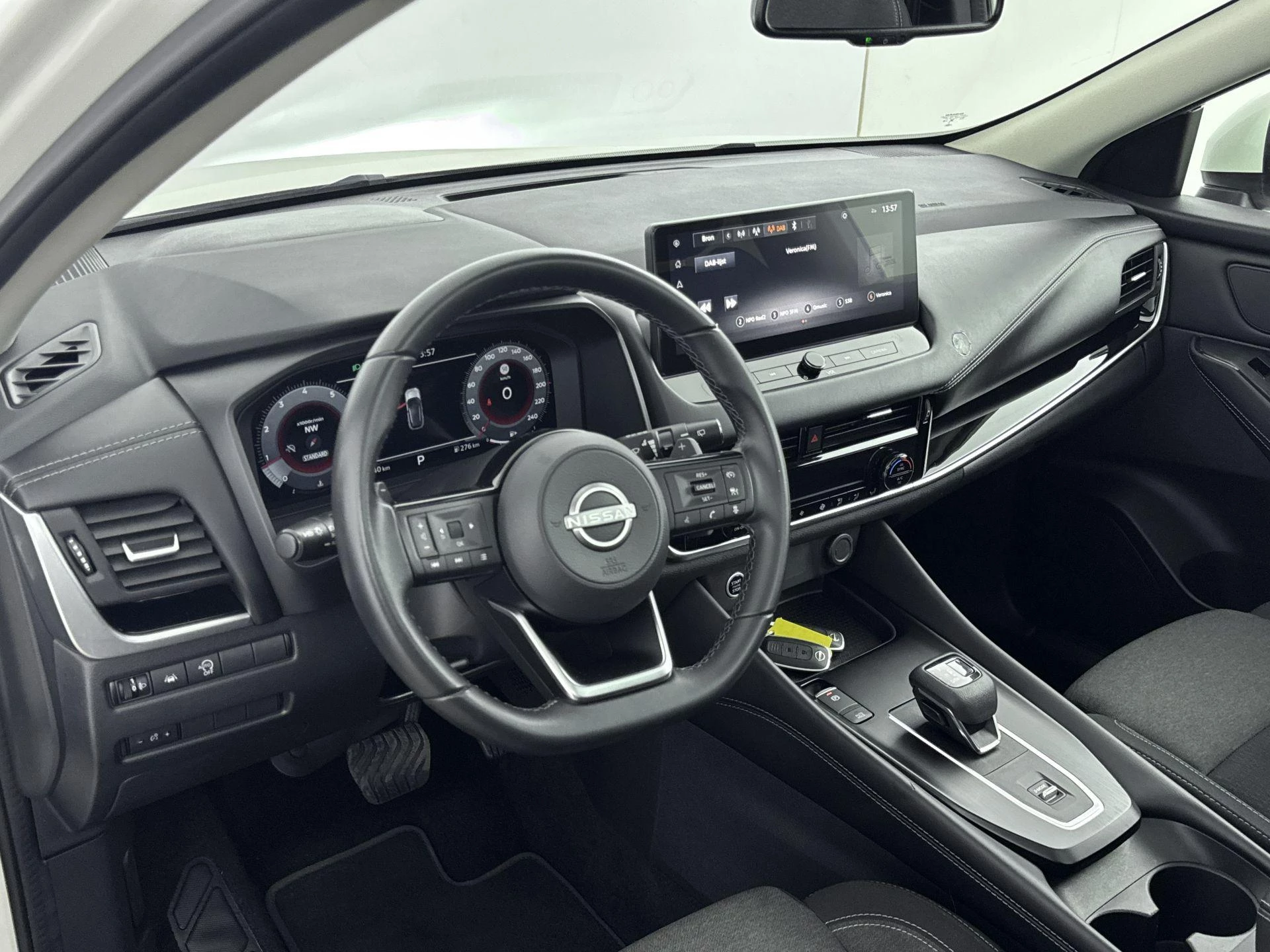 Nissan-QASHQAI-image-7