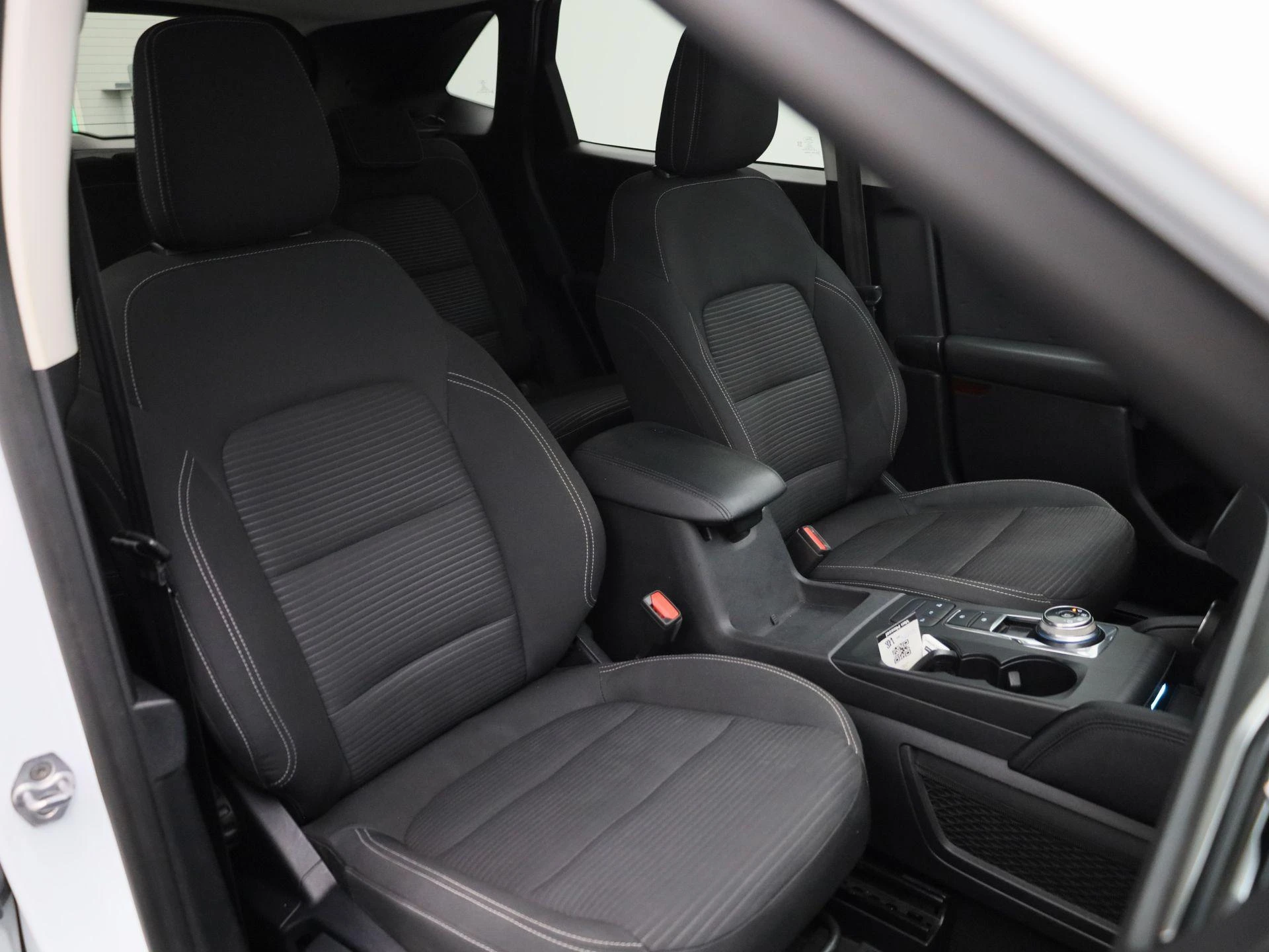 Ford-Kuga-image-40