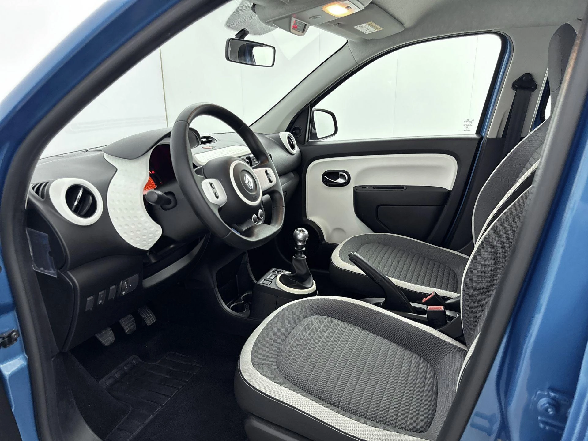Renault-Twingo-image-10