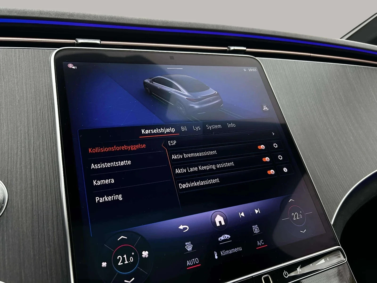 Mercedes-Benz-EQE-image-19