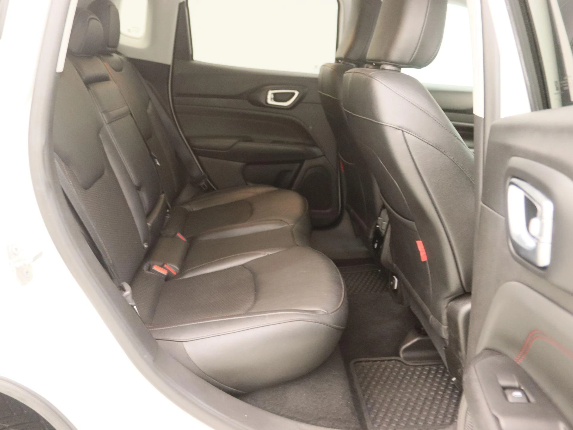 Jeep-Compass-image-25