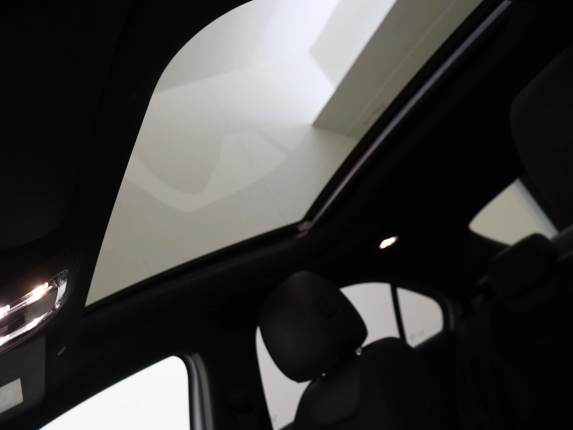 Mercedes-Benz-A-Klasse-image-27