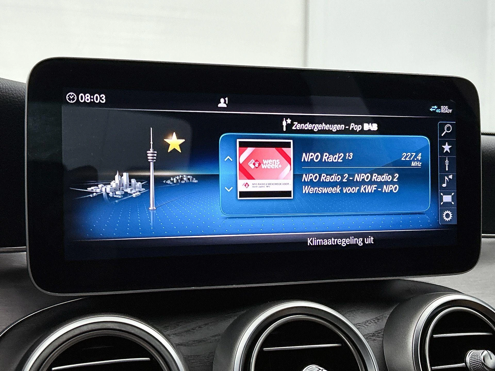 Mercedes-Benz-C-Klasse-image-6