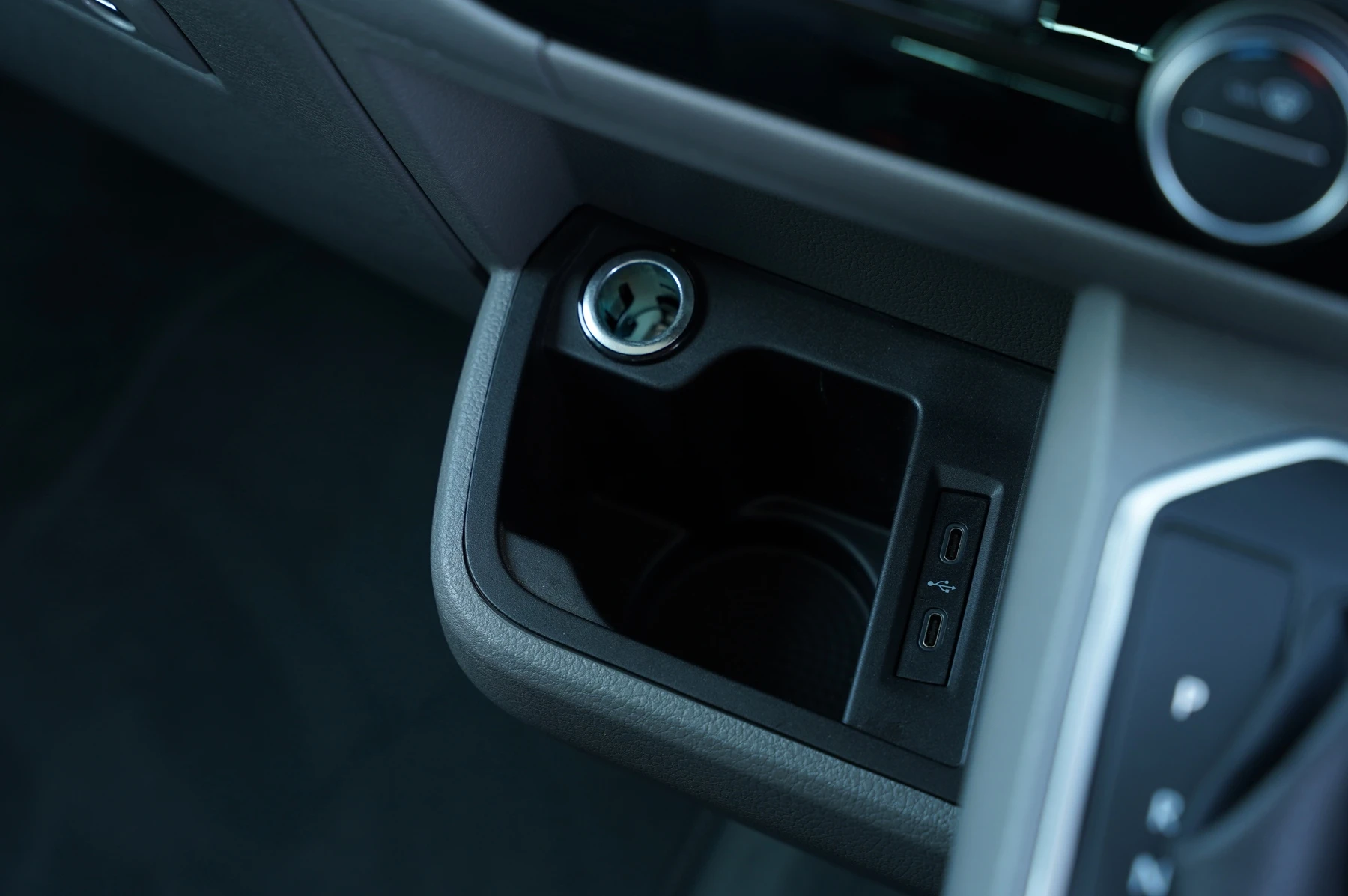 Volkswagen-California-image-60