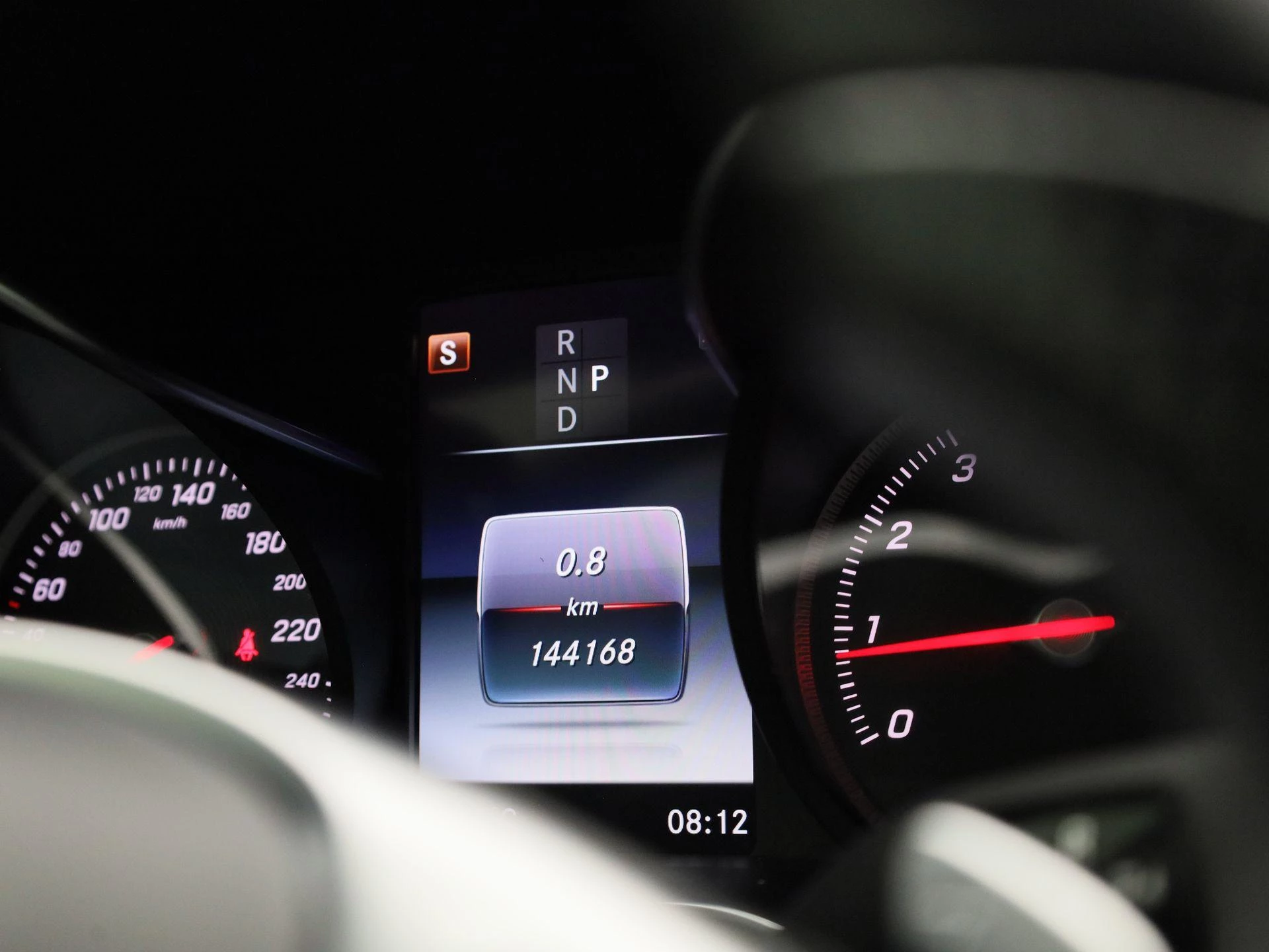 Mercedes-Benz-C-Klasse-image-30