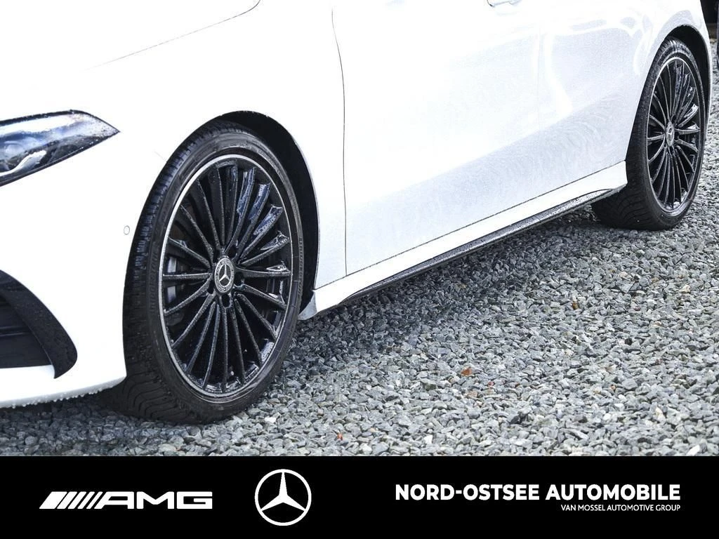 Mercedes-Benz A-Klasse 180 SPECIAL EDITION AMG ADV.+ KAM PANO MBUX AMG Line