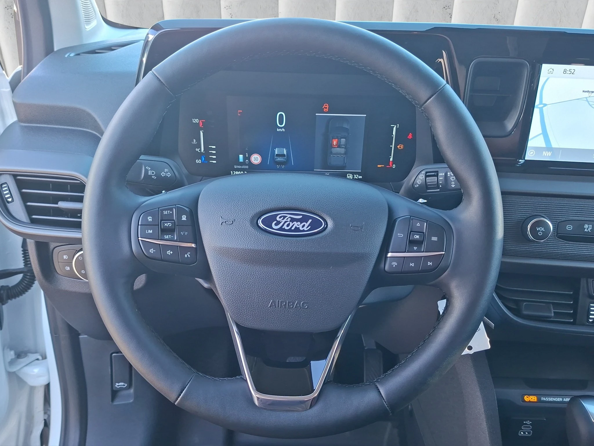 Ford-Tourneo Courier-image-12