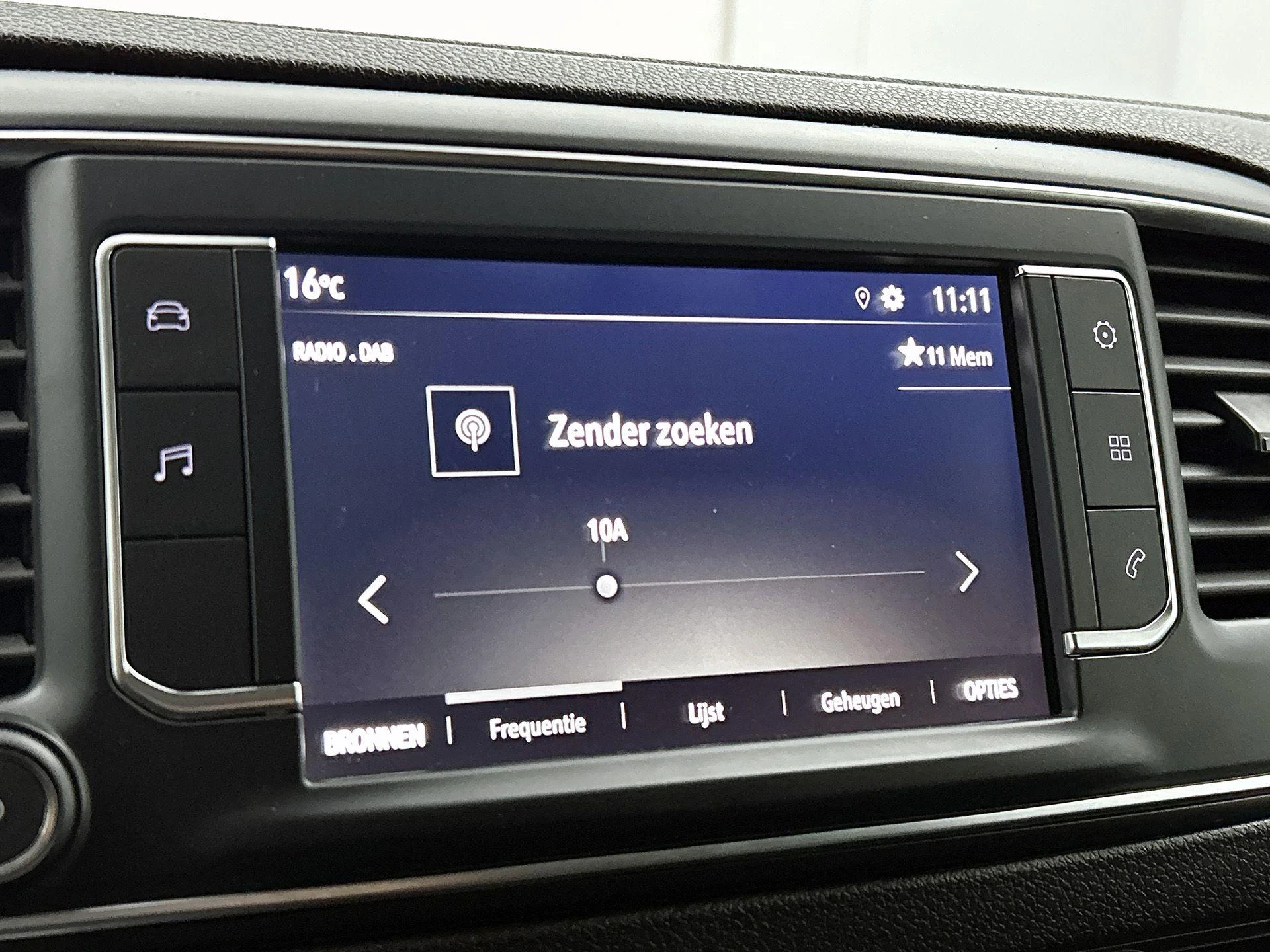 Opel-Vivaro-image-17