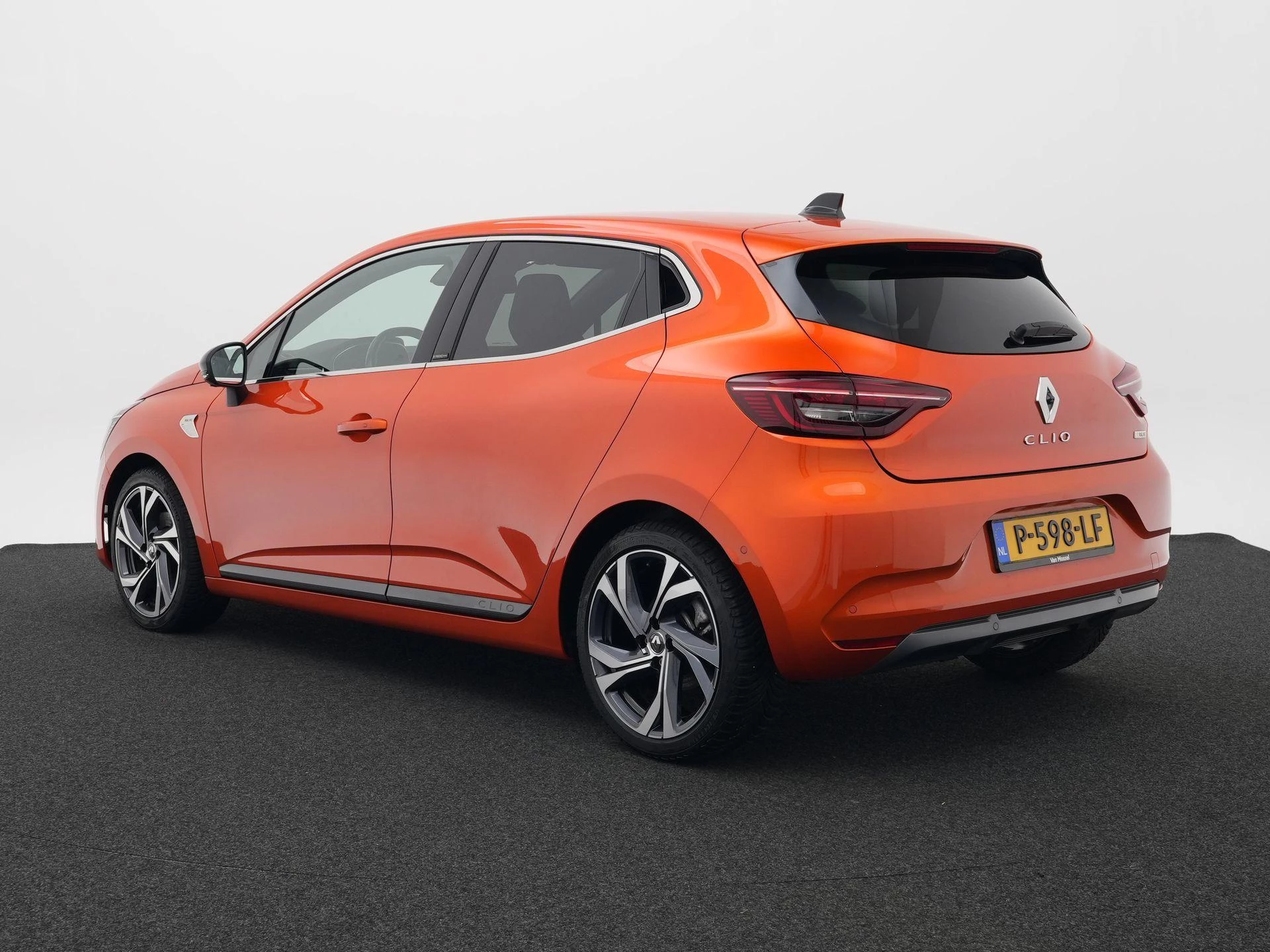 Renault Clio 1.6 E-Tech Hybrid 140 Initiale Paris